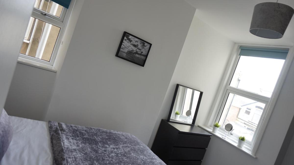 Two-Bedroom Apartment - Photo 10