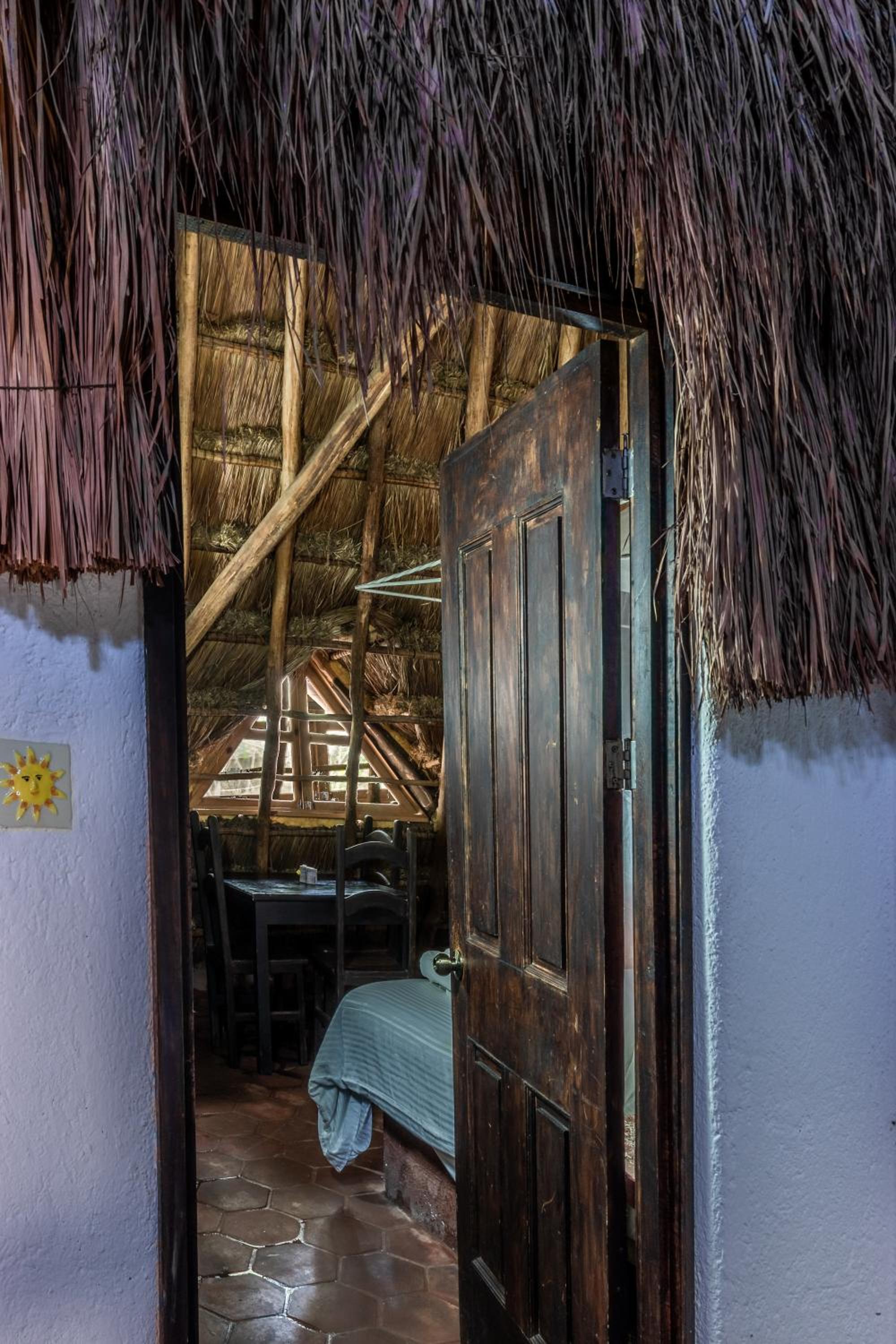 Standard King Room - Photo 2