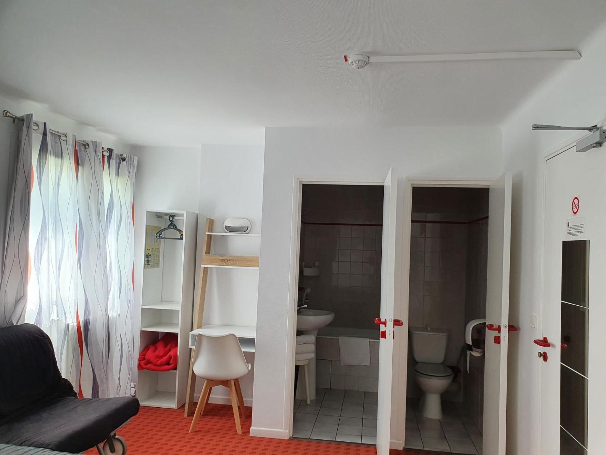 Triple Room with Bath photo 3