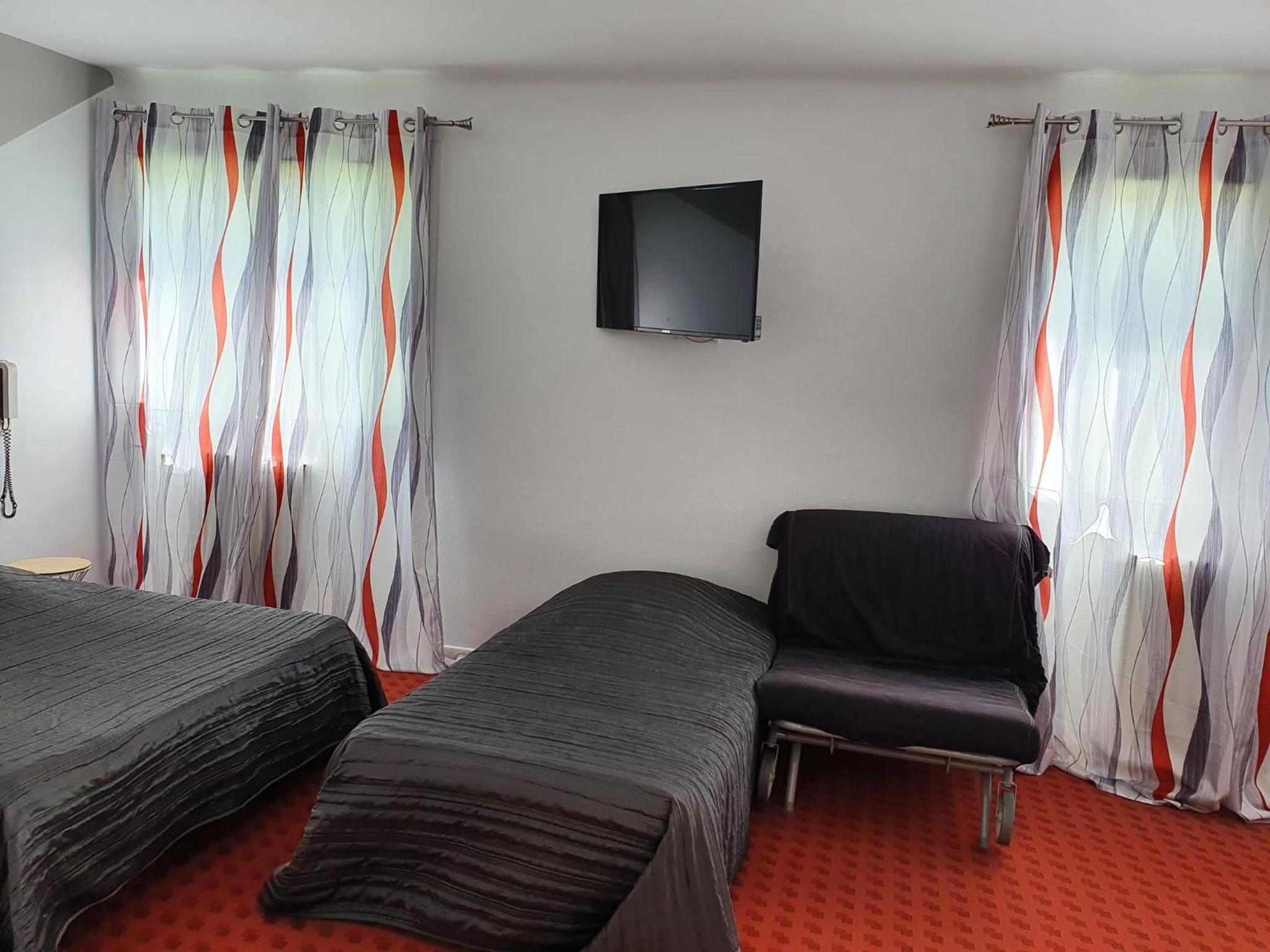 Triple Room with Bath photo 1