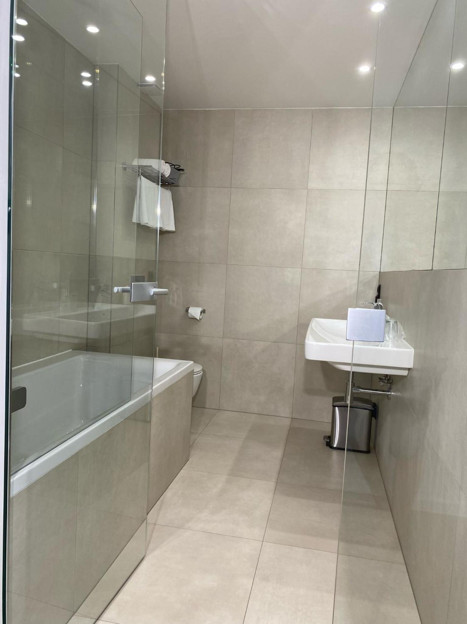 Comfort Business Double Room with Courtyard View - Photo 2
