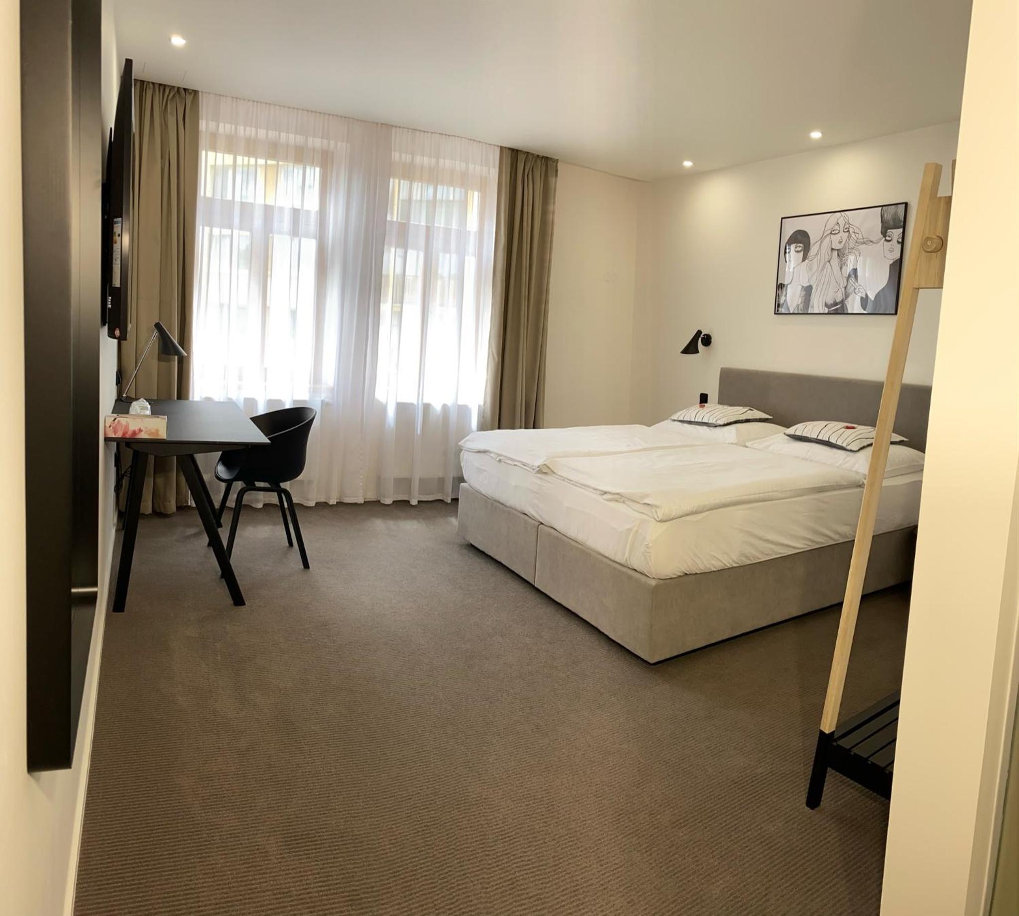 Comfort Business Double or Twin Room with Street View - Photo 24
