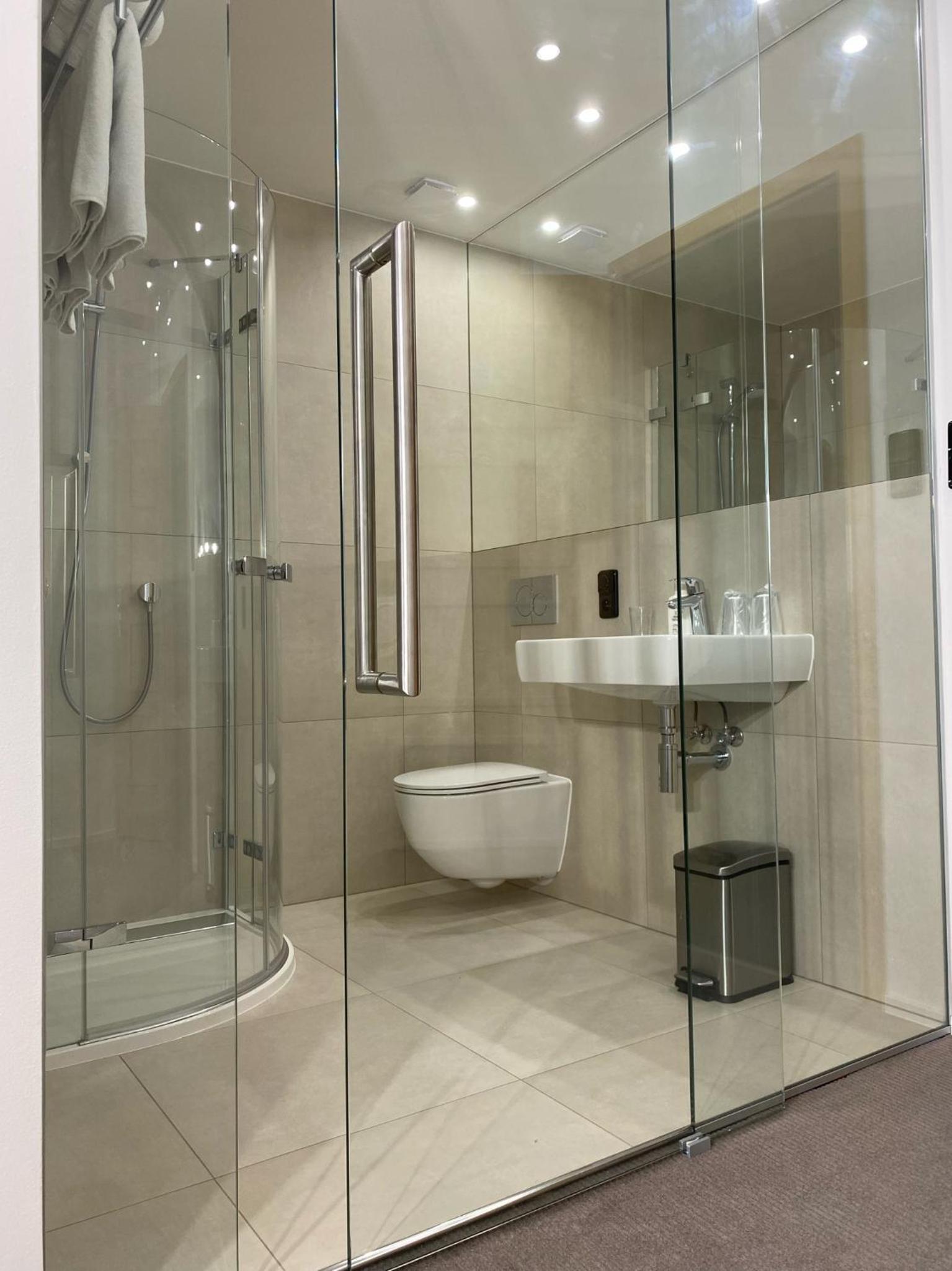 Business Double or Twin Room with Street View - Photo 37