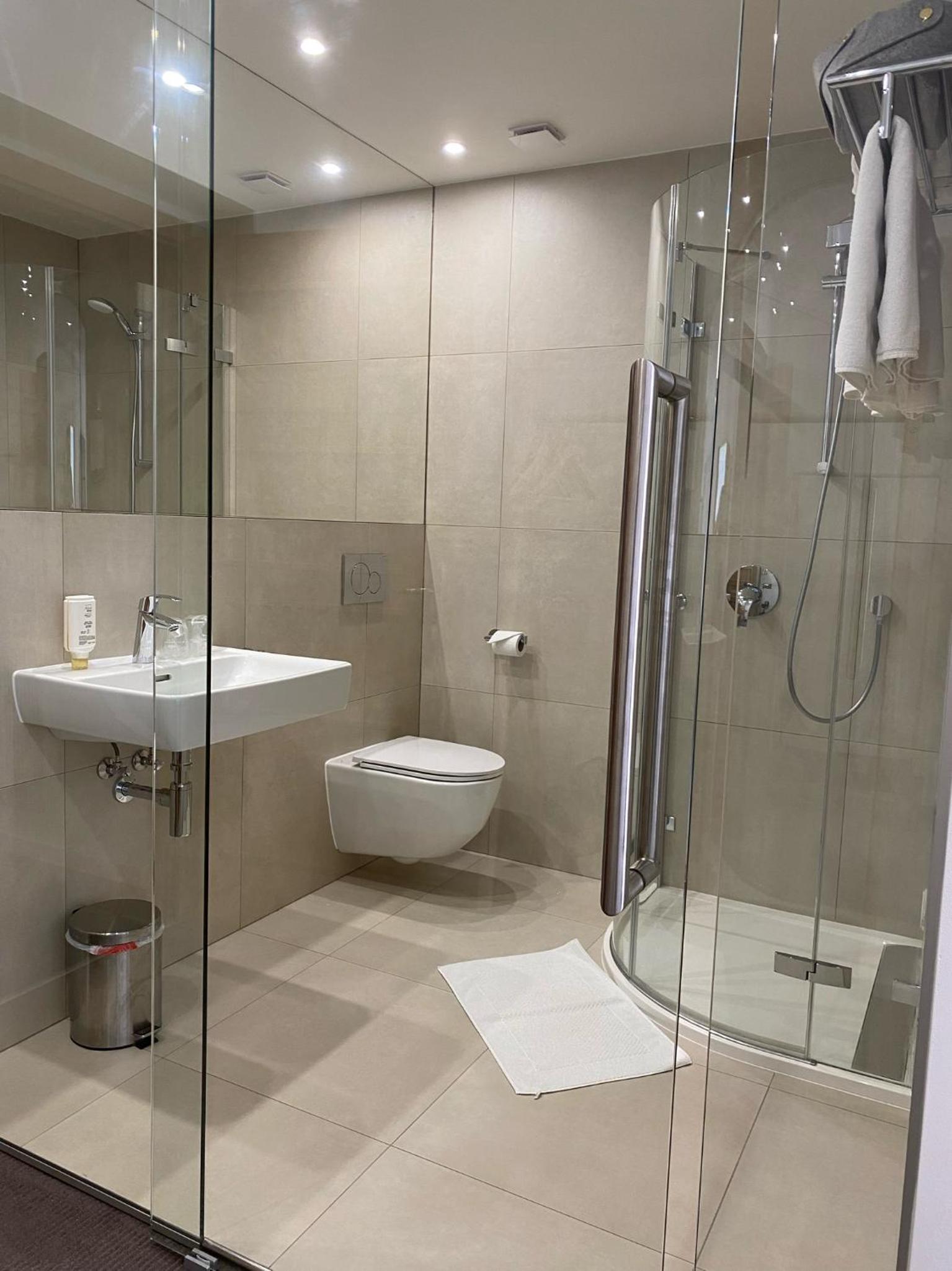 Business Double Room with Courtyard View - Photo 2