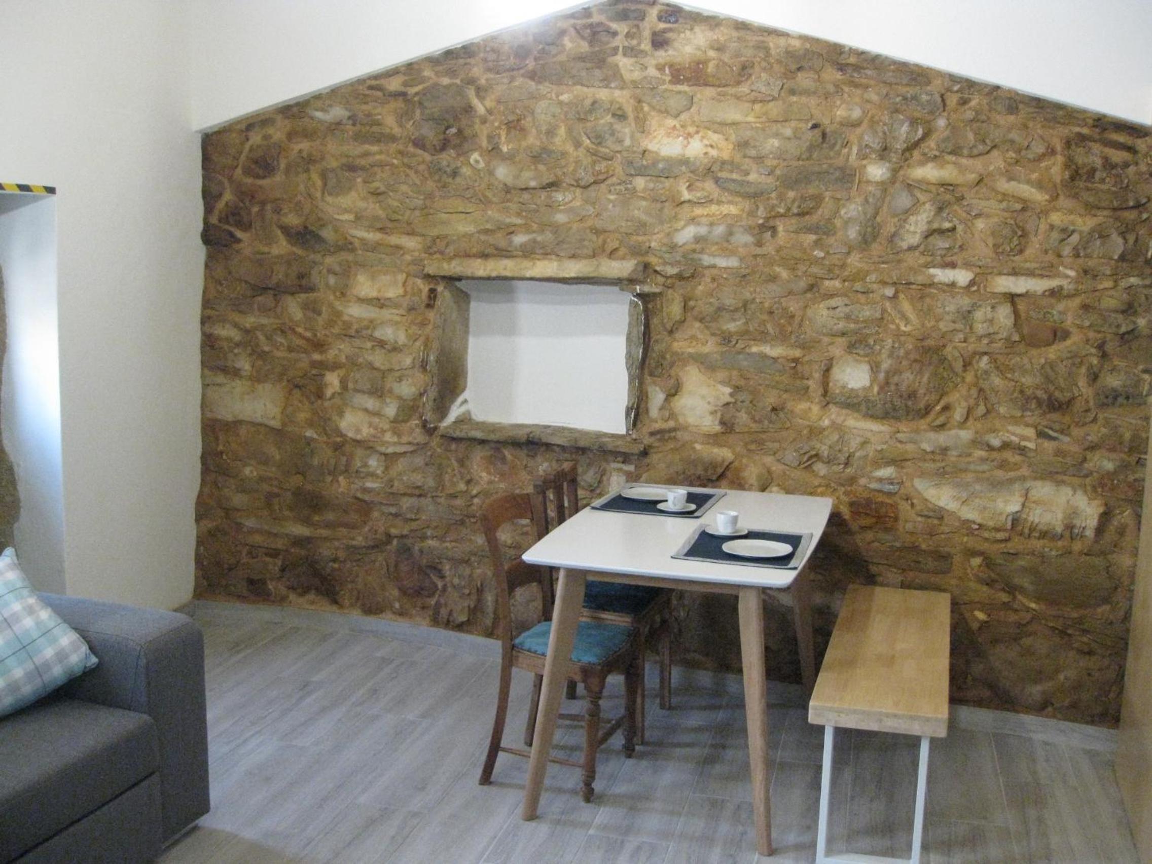 One-Bedroom House - Photo 26