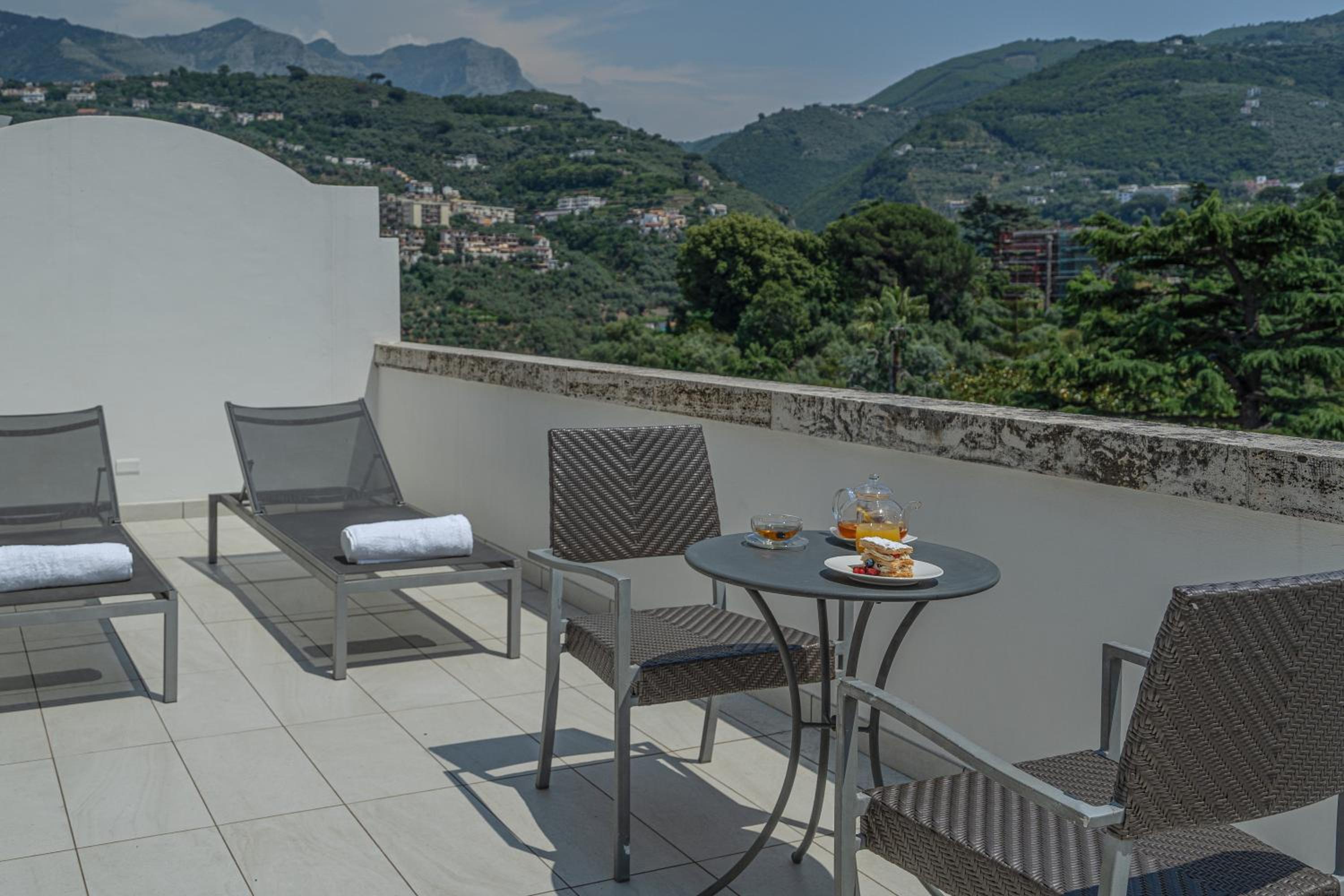 Superior Double Room with Terrace - Photo 10