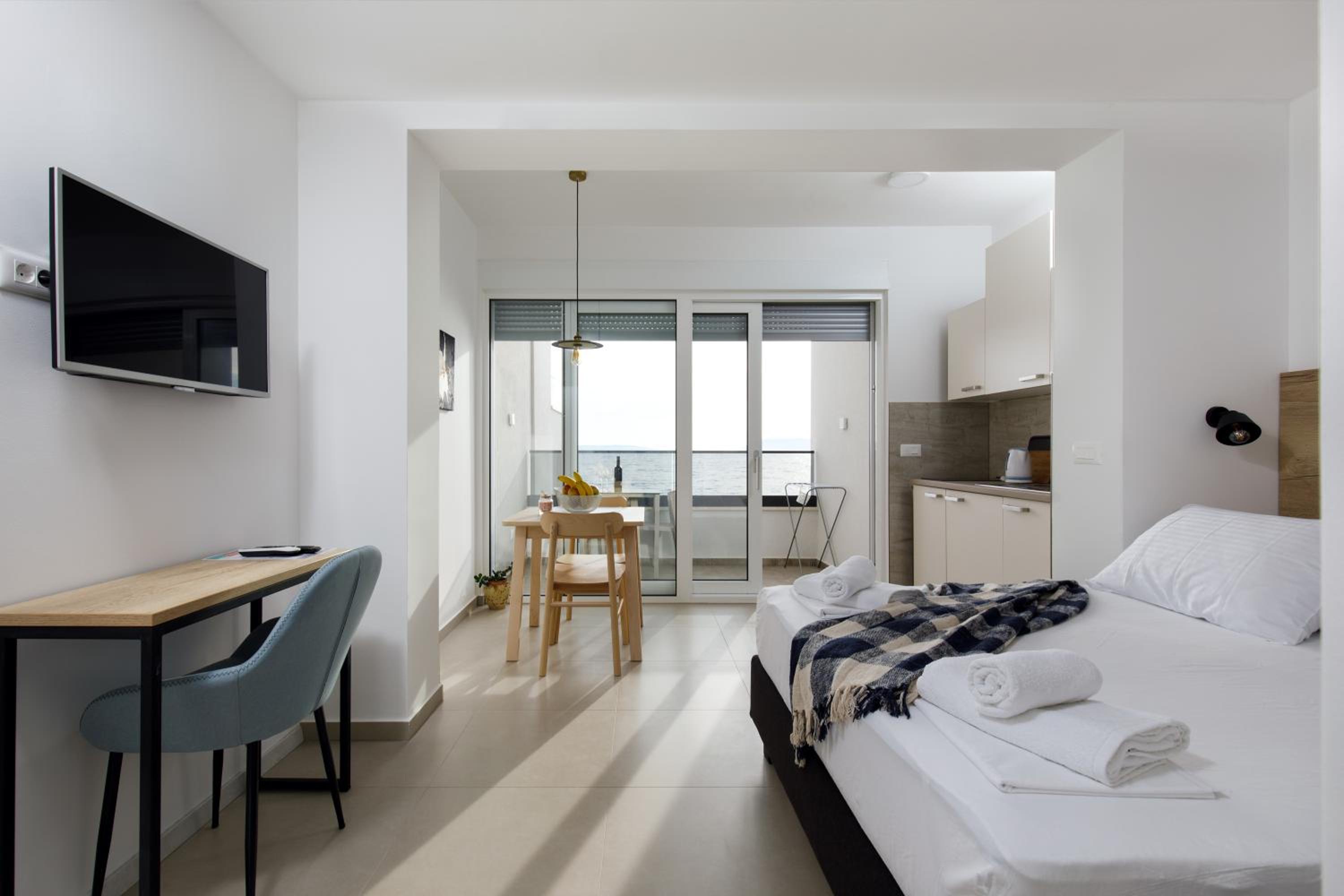 Studio Apartment with Sea View (2nd Floor)