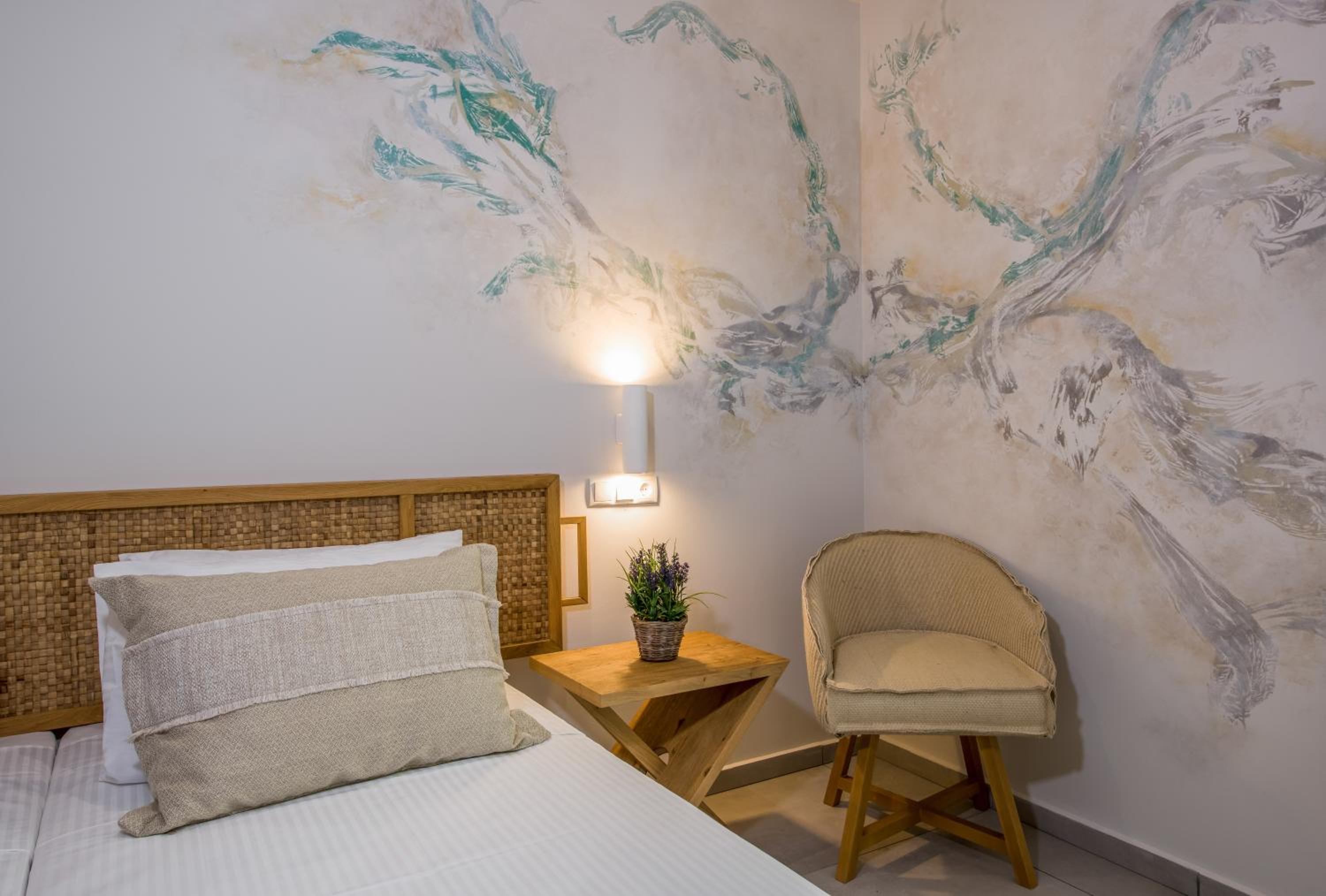 Deluxe Double Room with Sea View - Photo 7