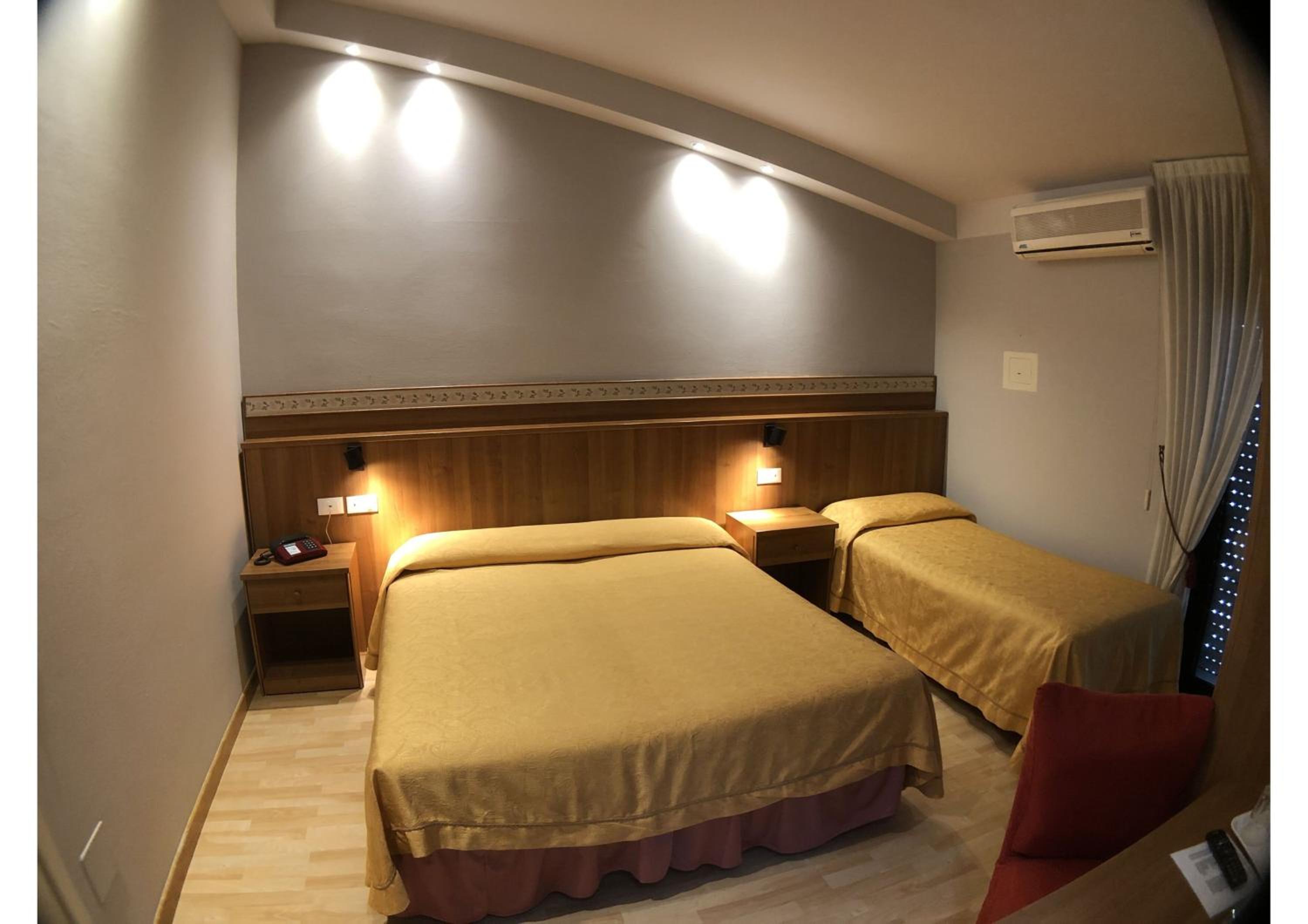 Comfort Triple Room - Photo 12