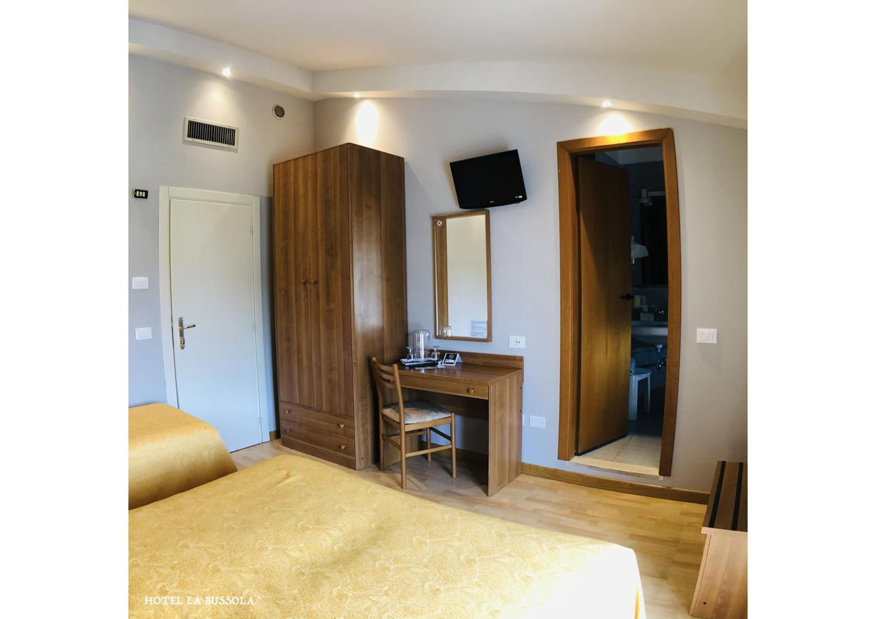 Comfort Triple Room - Photo 11