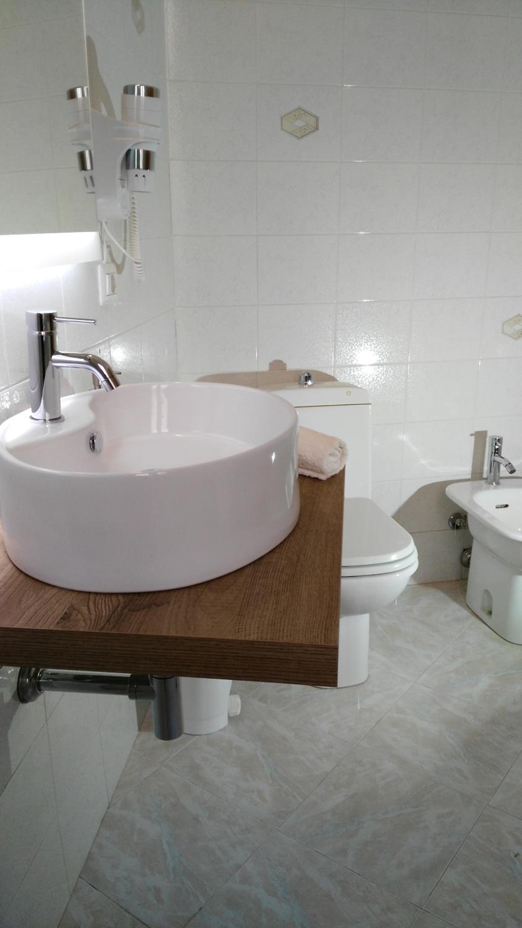 Studio Apartment - Photo 16