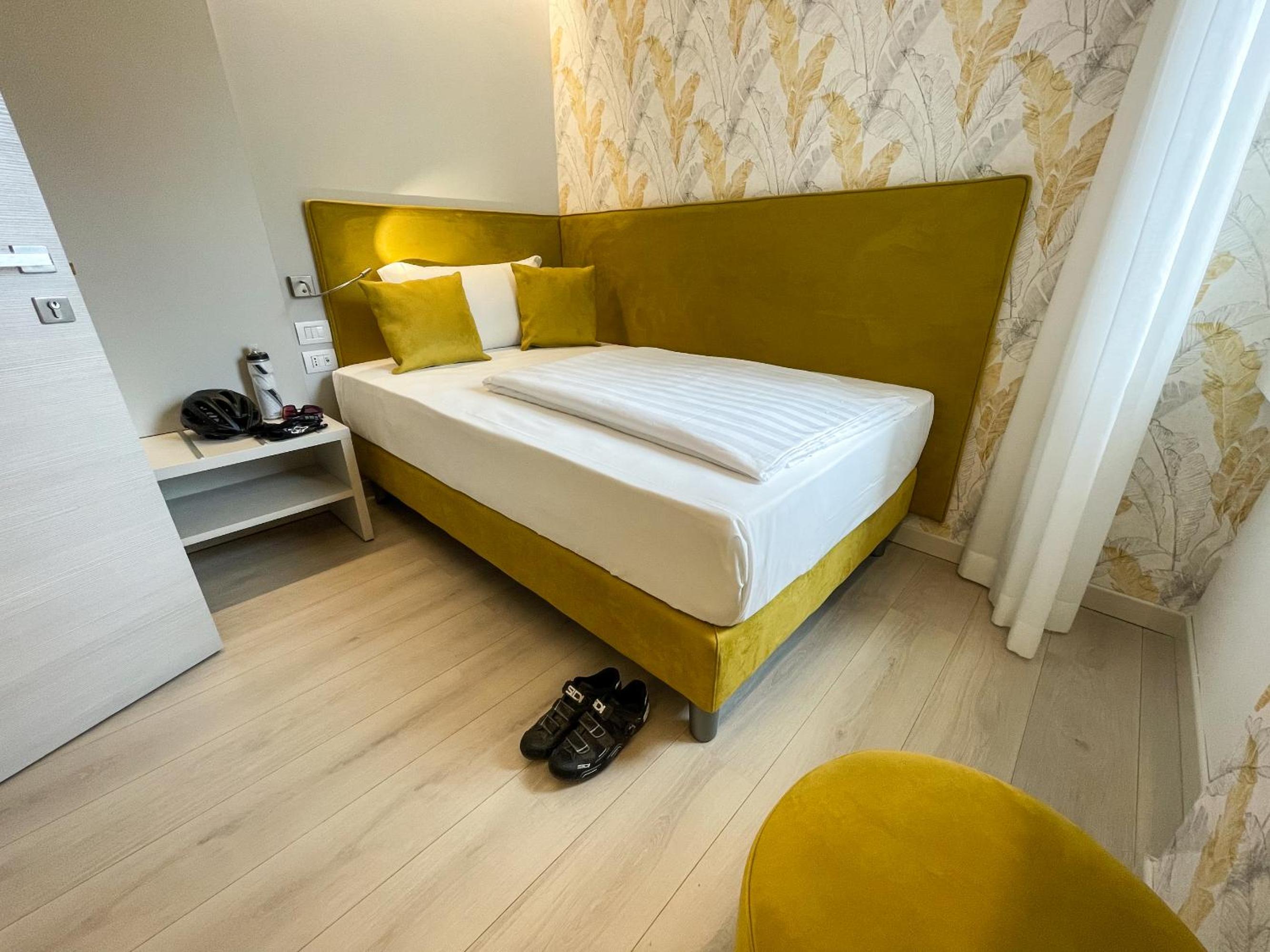 Single Room with Private External Bathroom photo 1