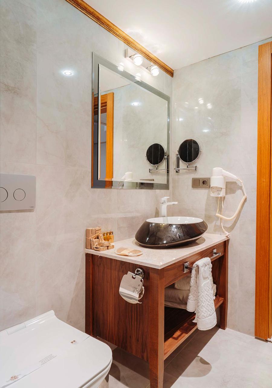 Superior Suite- 2 Bathrooms photo 2