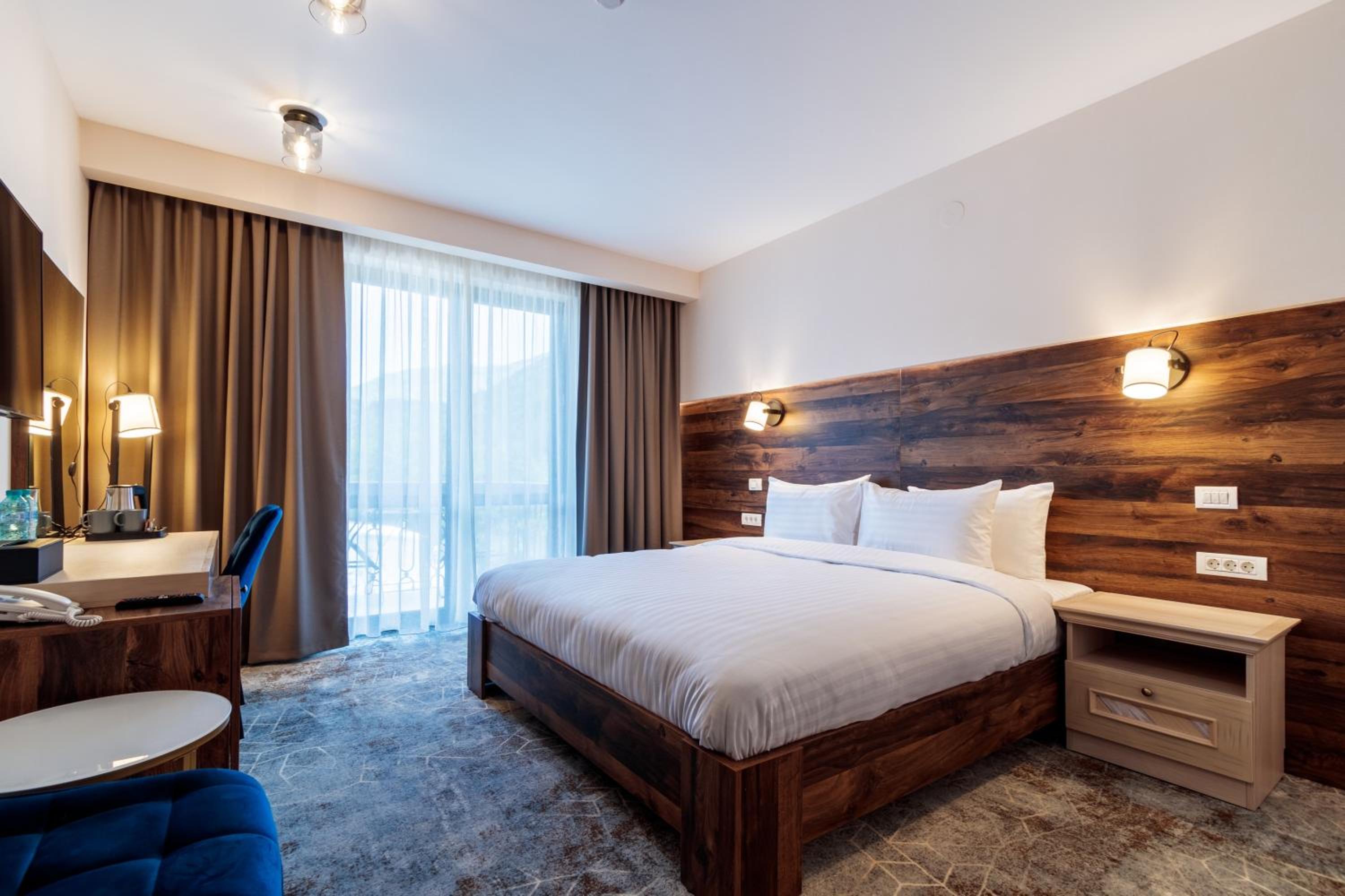 Standard King Room - Photo 1
