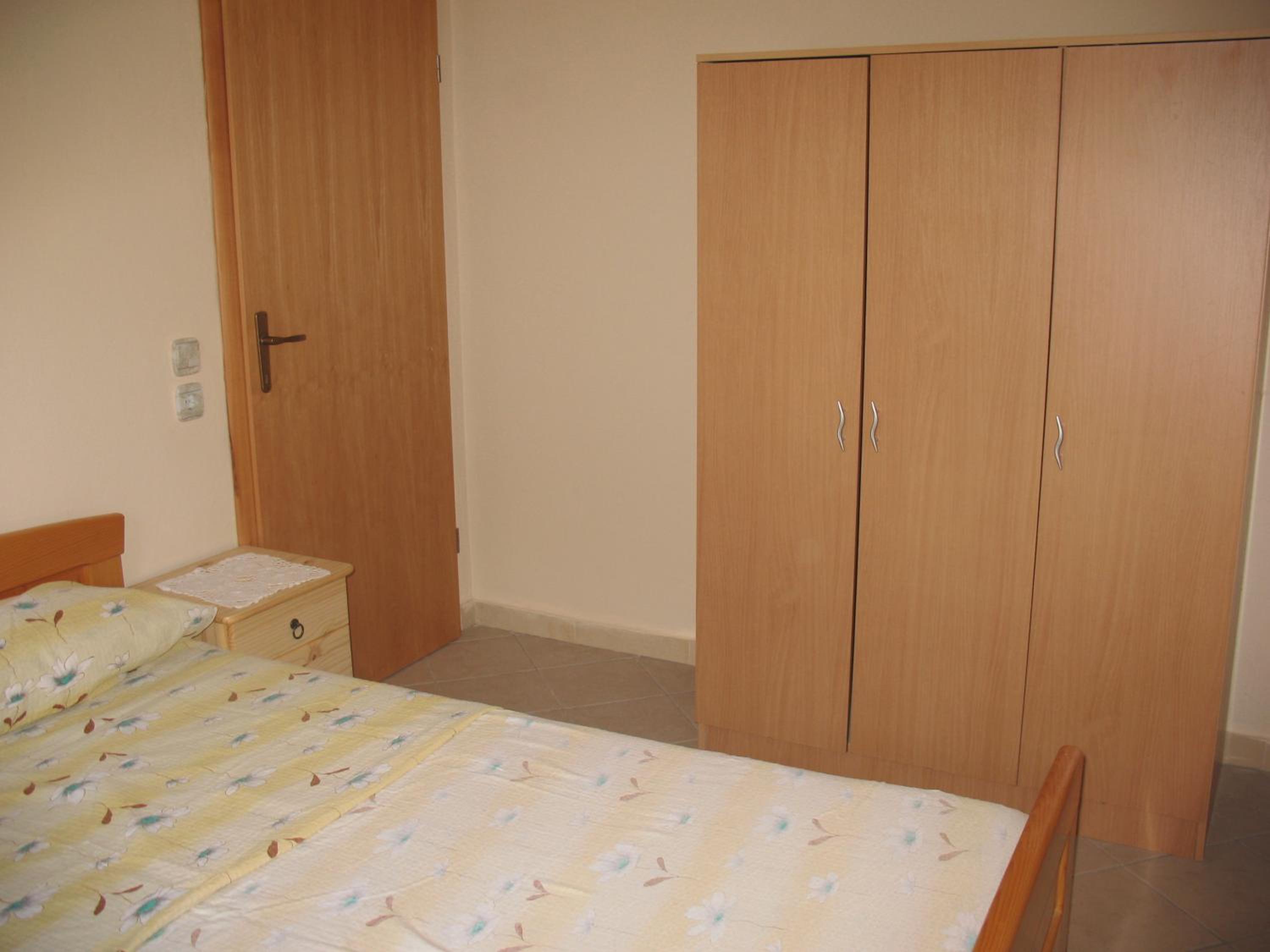 One-Bedroom Apartment photo 3
