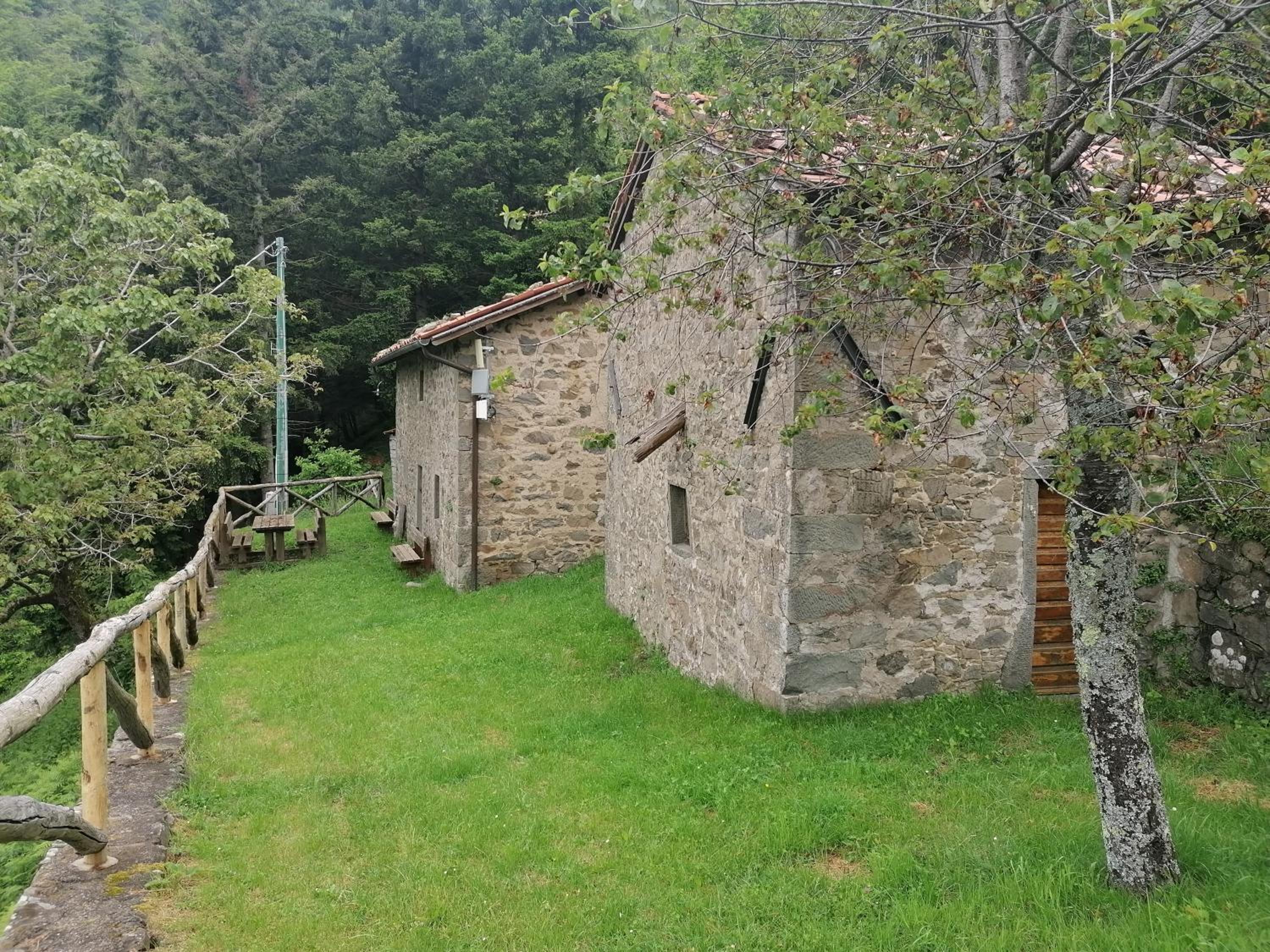 One-Bedroom House - Photo 3