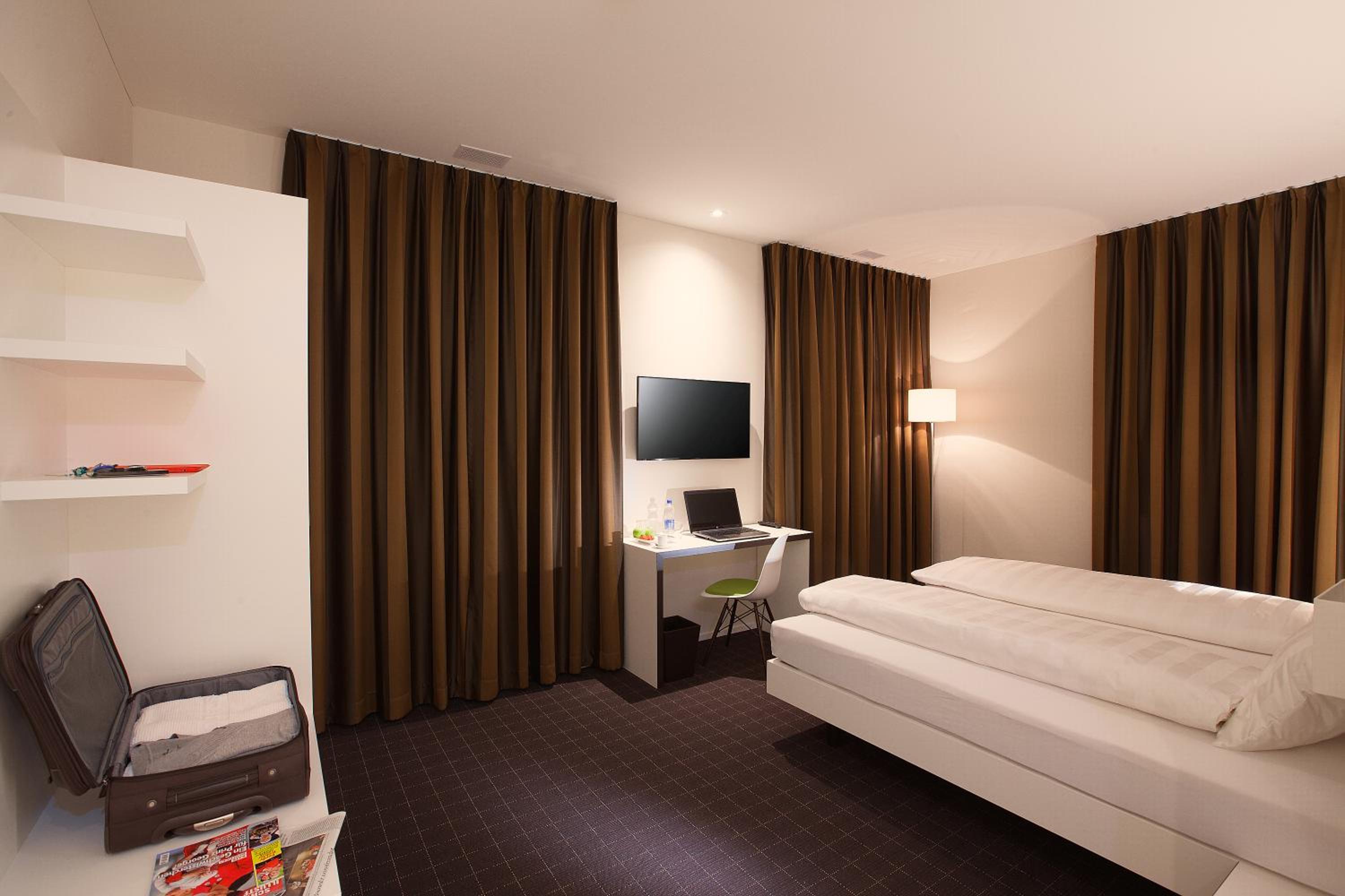 Double or Twin Room photo 2