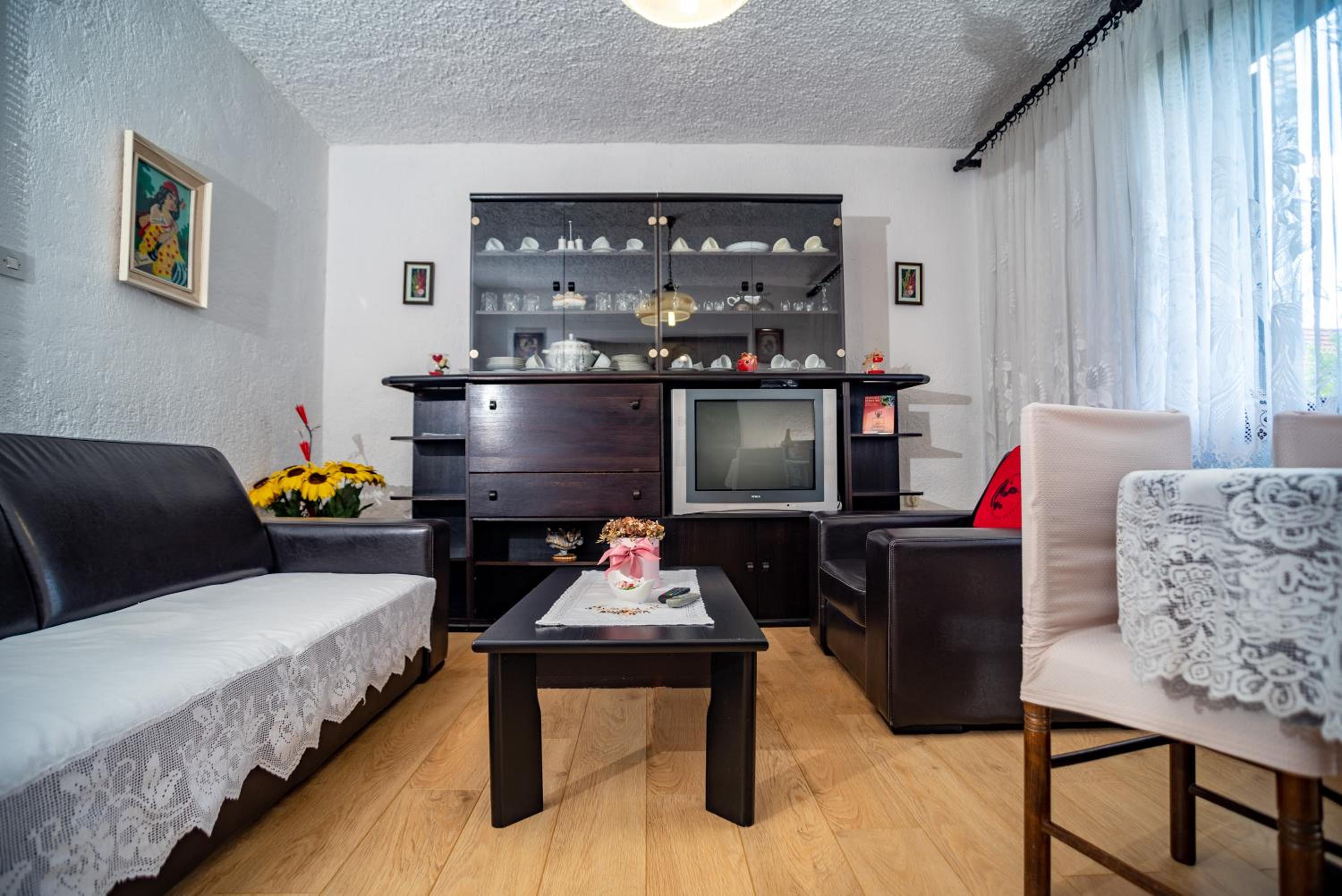 Apartment with Garden View - Photo 17