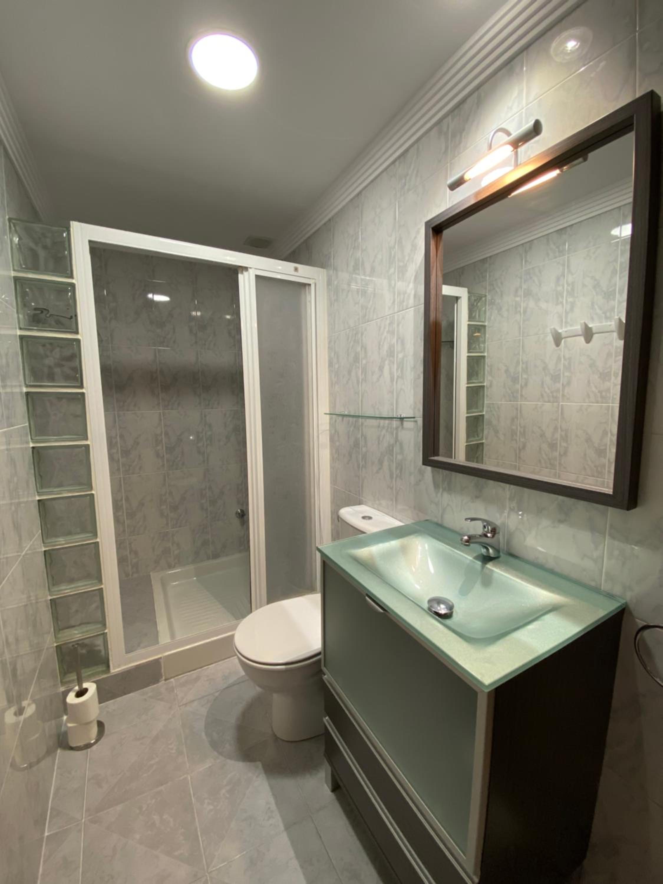 Standard Single Room with Shared Bathroom photo 2