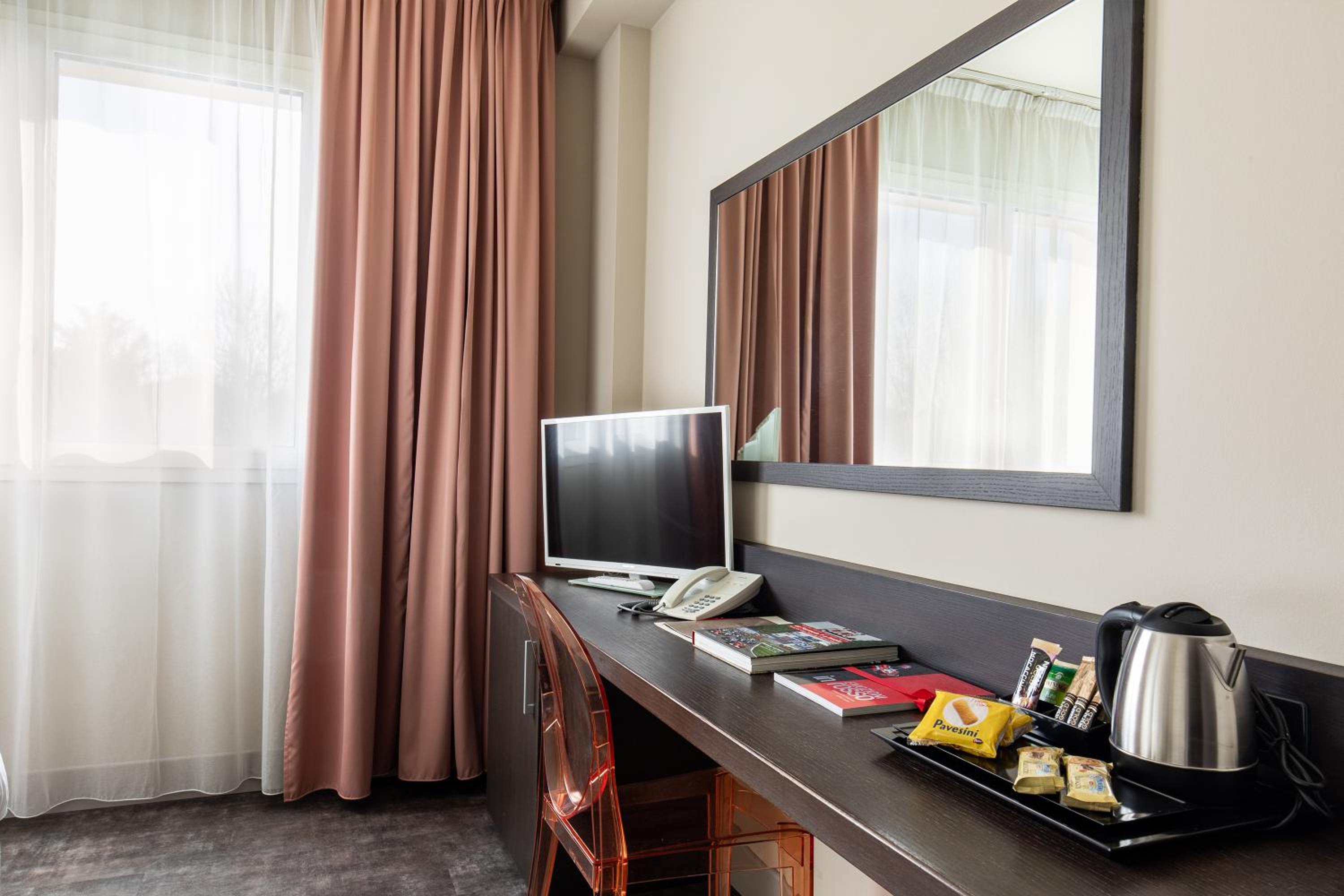 Standard Double Room - Photo 4