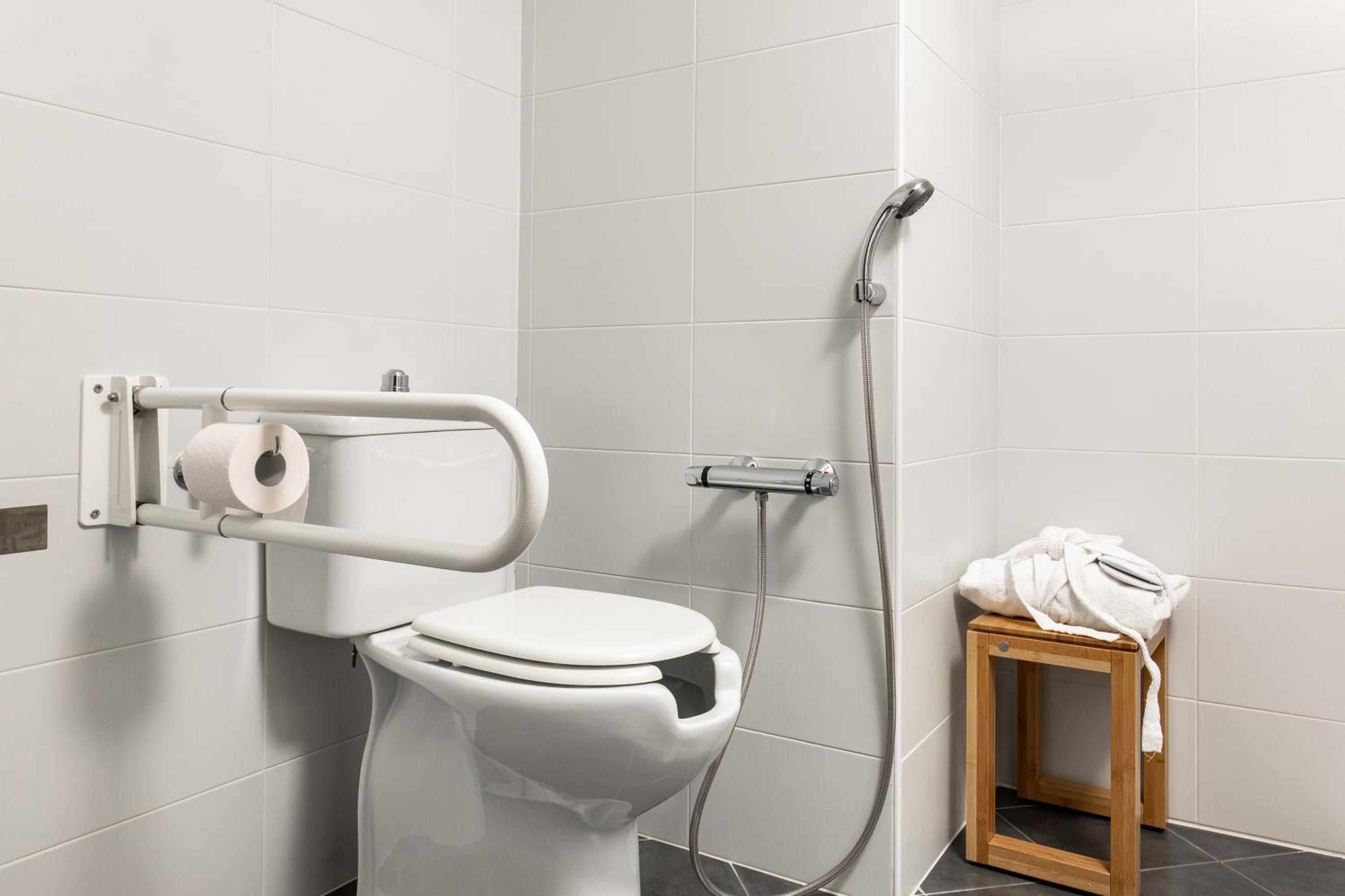 Double Room - Disability Access - Photo 3