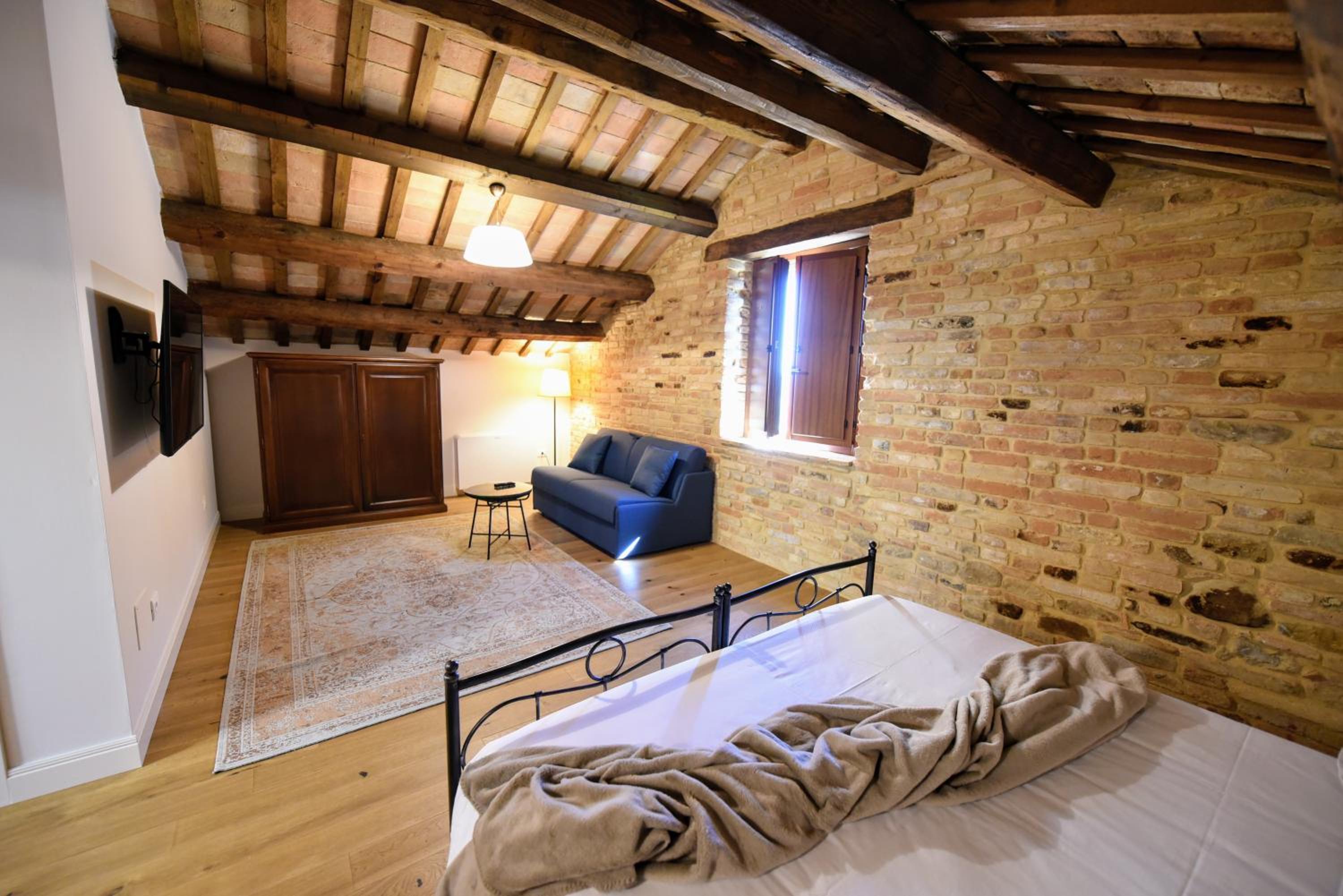 Double or Twin Room with Pool View photo 3