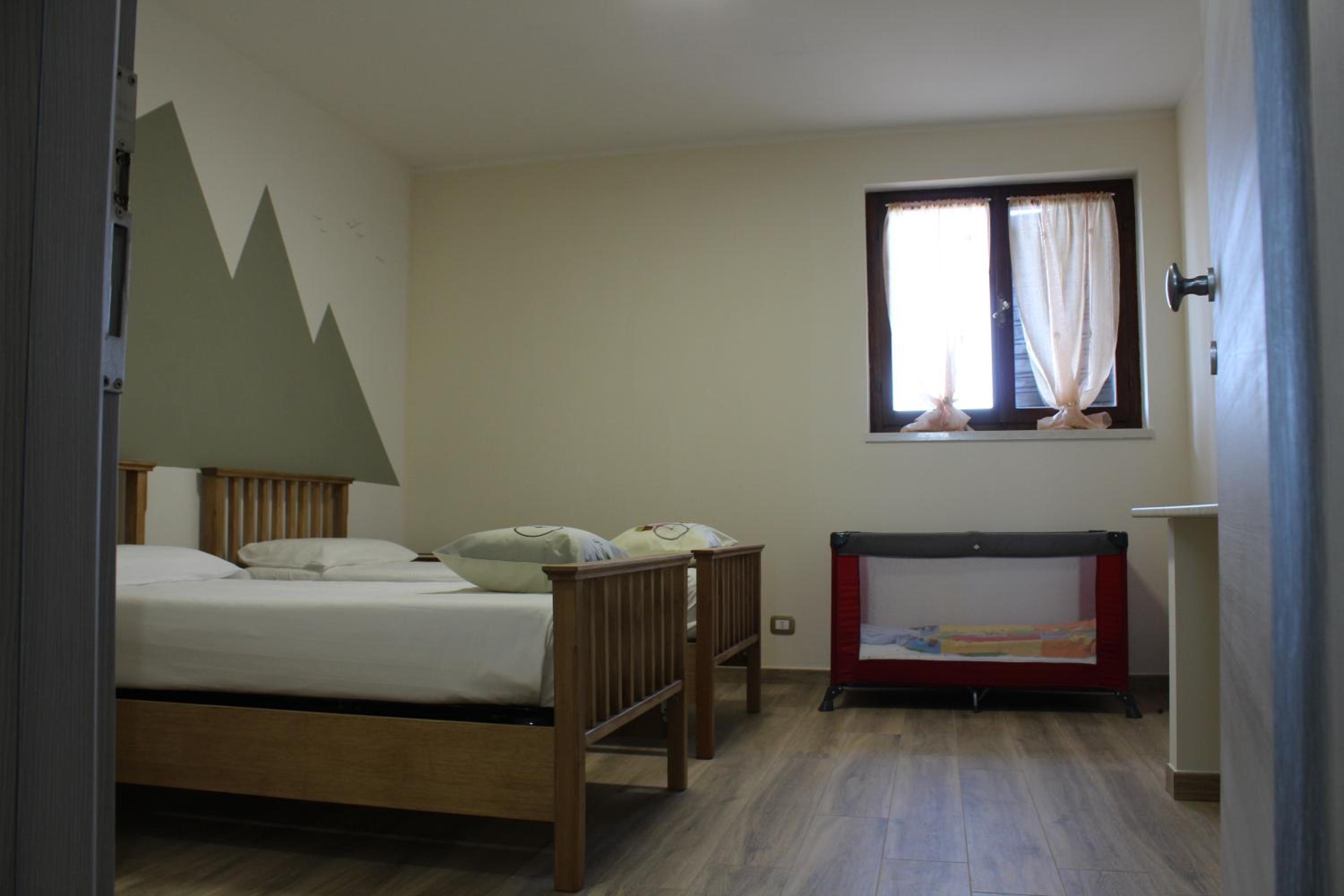 Deluxe Double or Twin Room - Photo 4