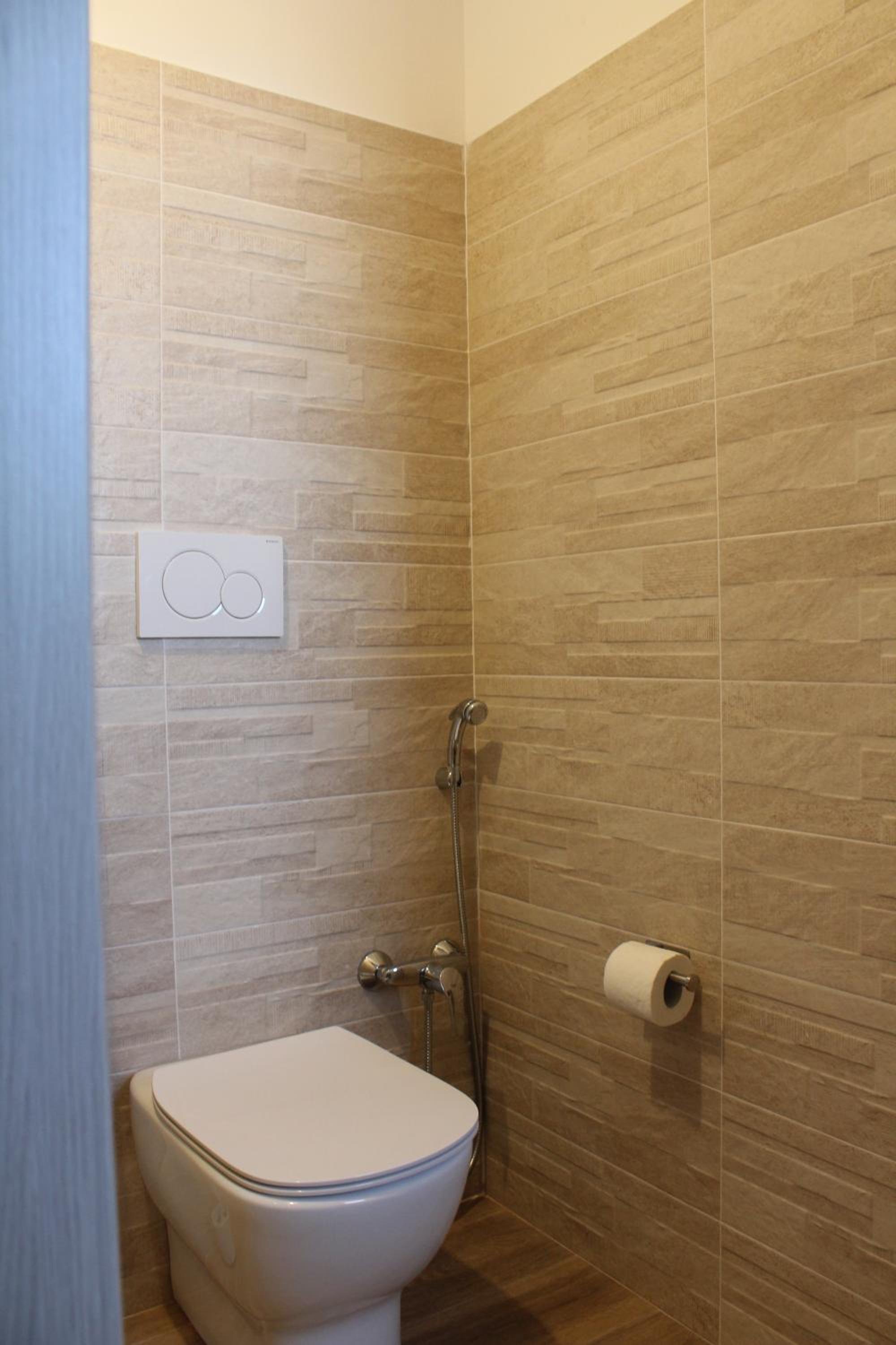 Junior Suite with Balcony - Photo 4
