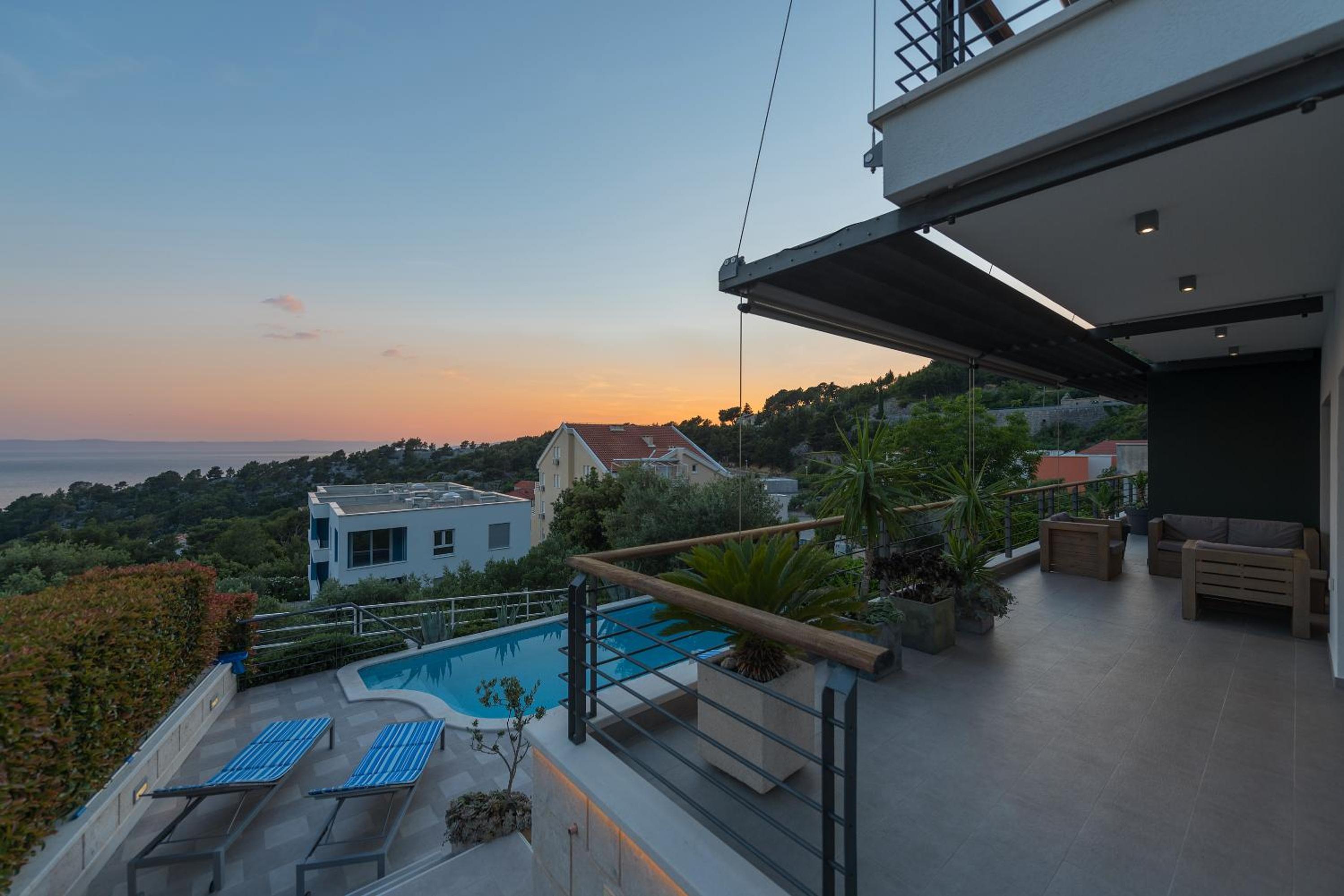 Apartment with Pool View  photo 2