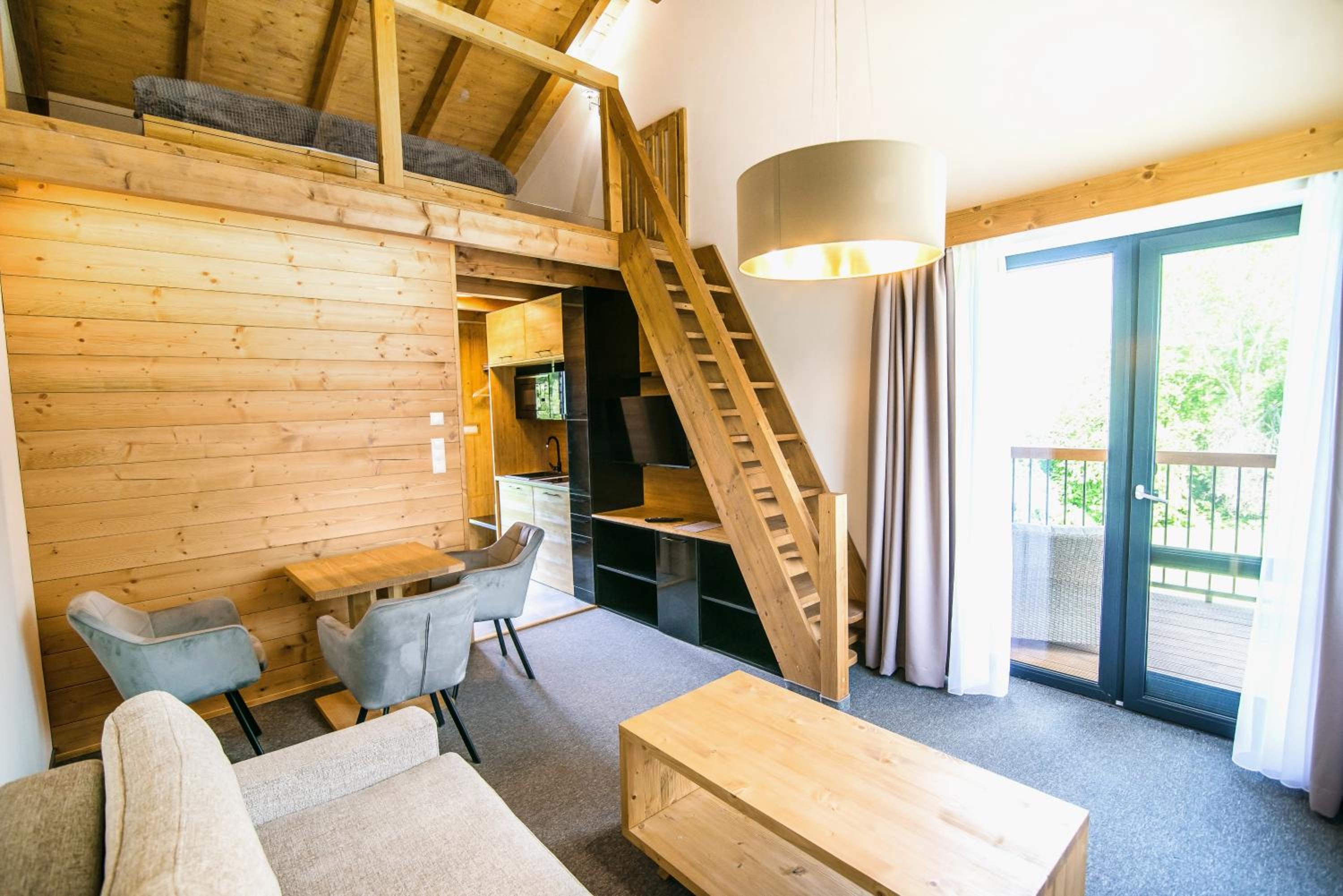 Studio with Balcony photo 2
