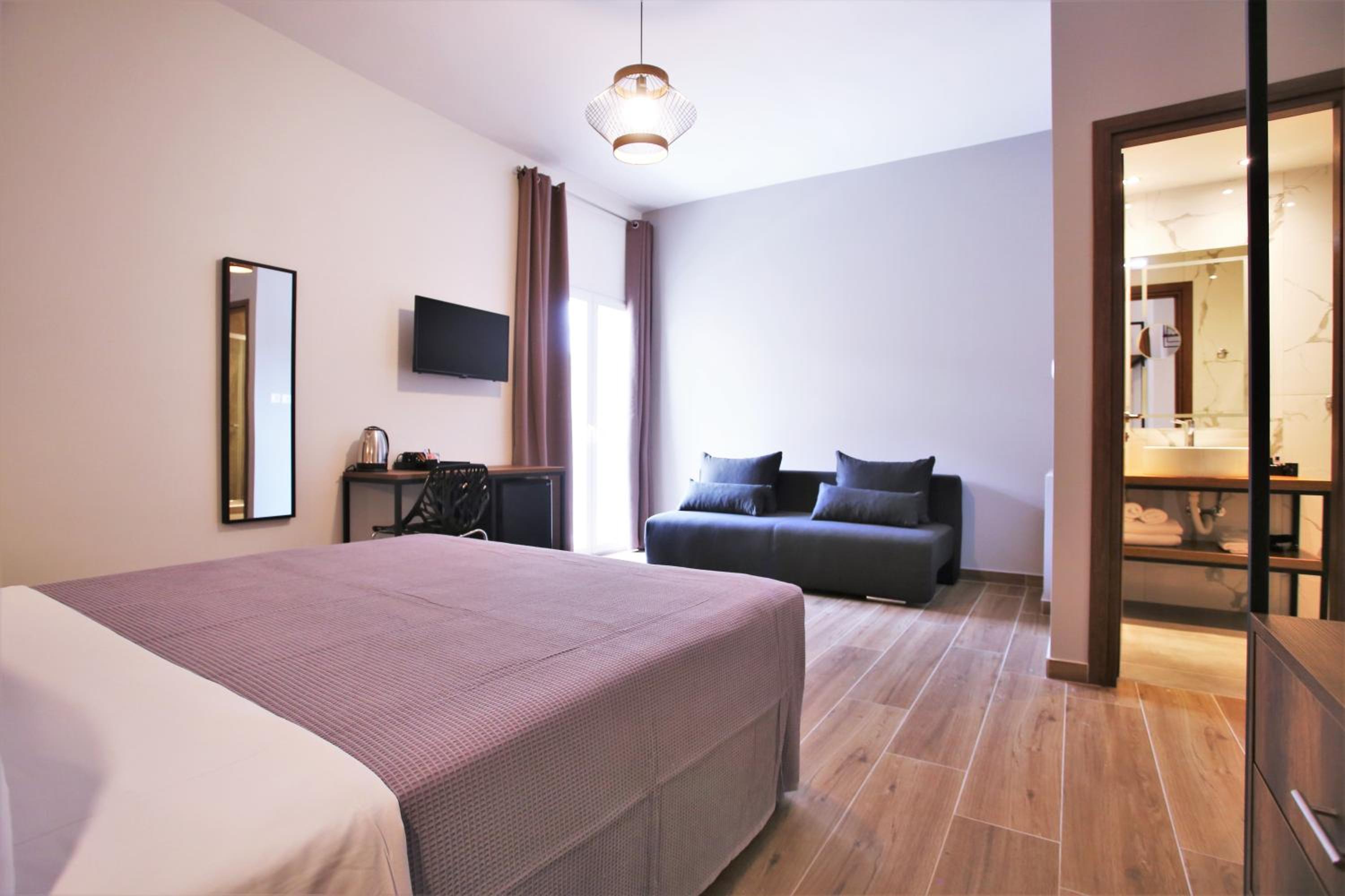 Executive Room - Photo 9