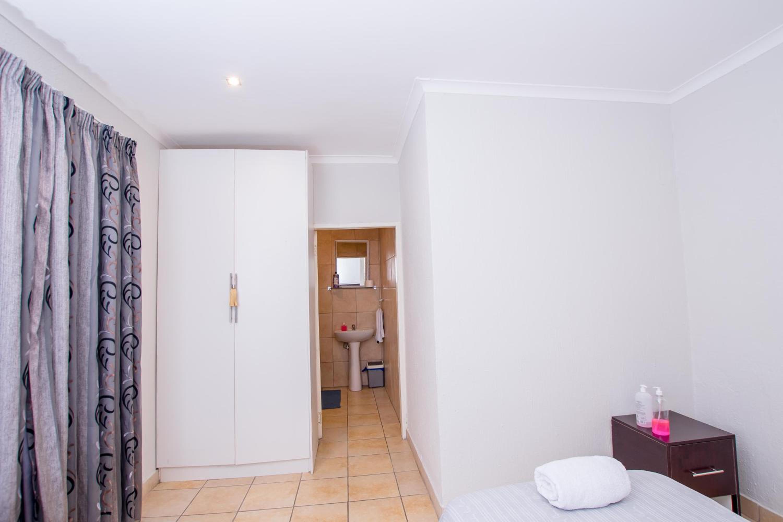 Apartment - Ground Floor - Photo 10