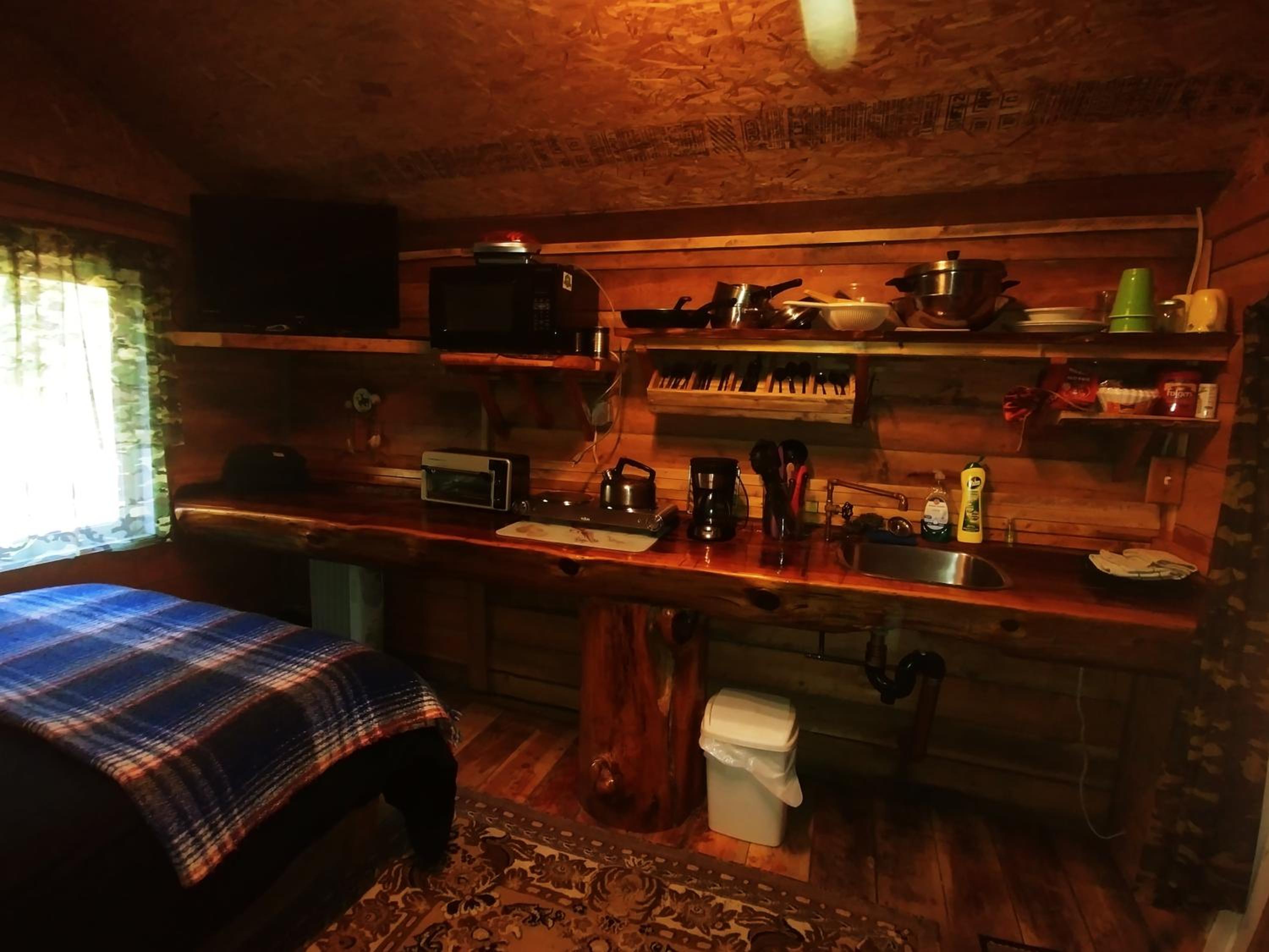 Budget Double Room - Hunter's Cabin photo 3