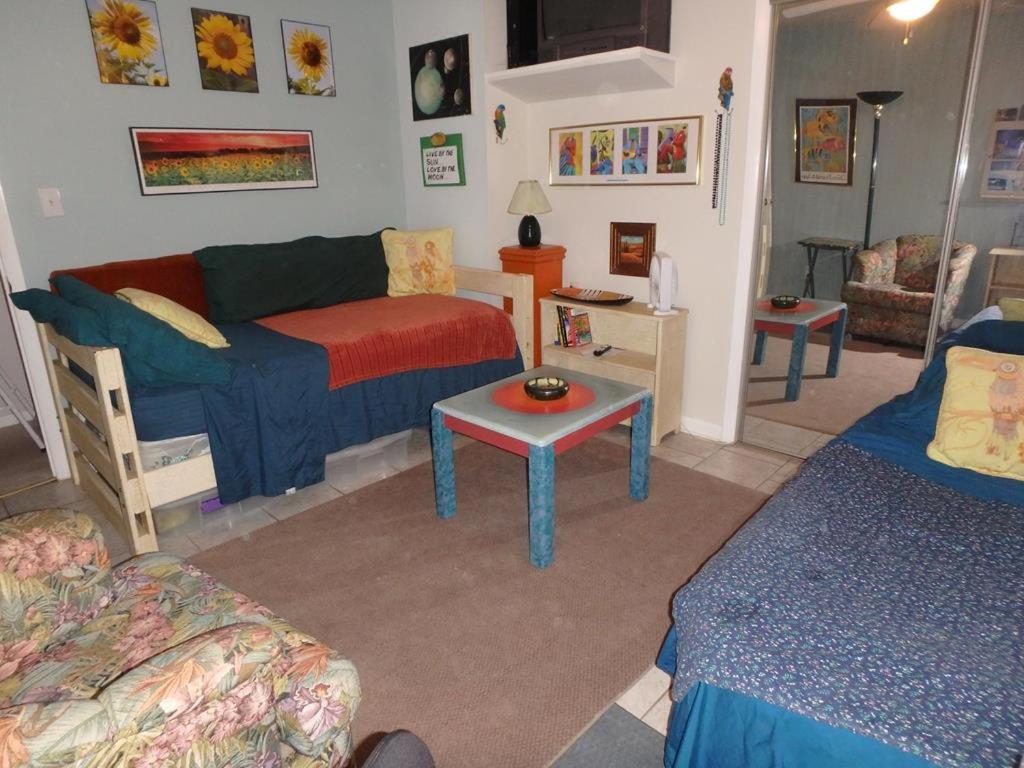 Twin Room with Extra Bed photo 1