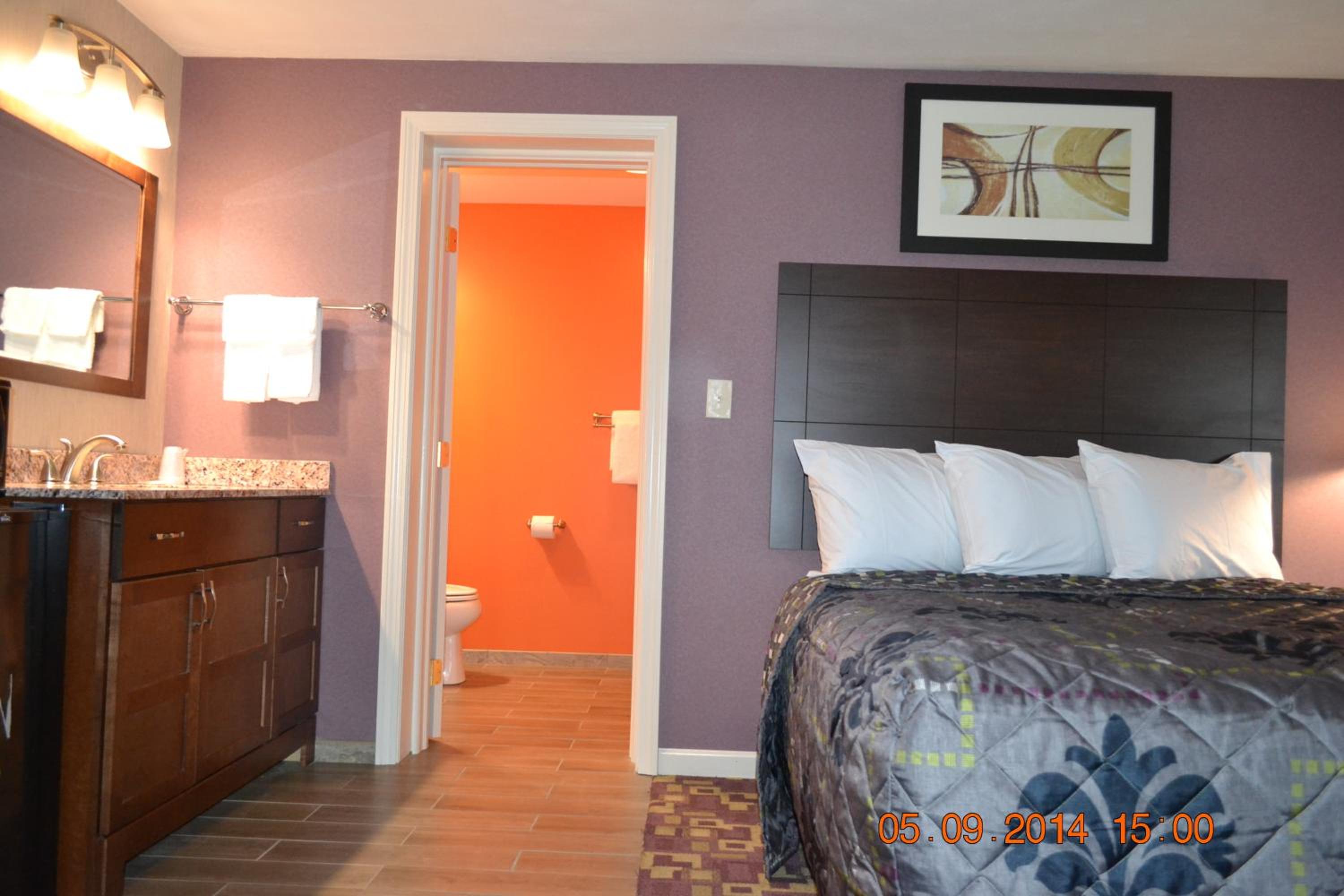 Suite with River View - Non-Smoking - Photo 5