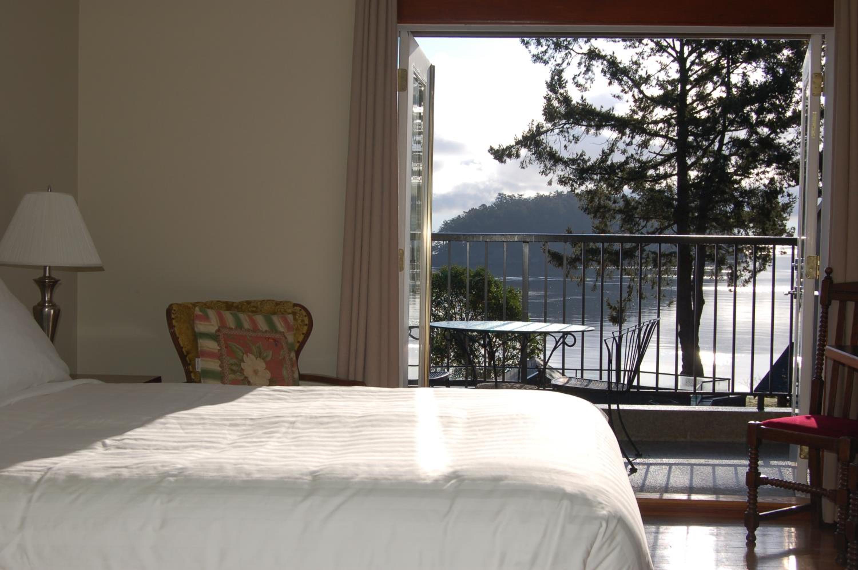 Standard King Room photo 1