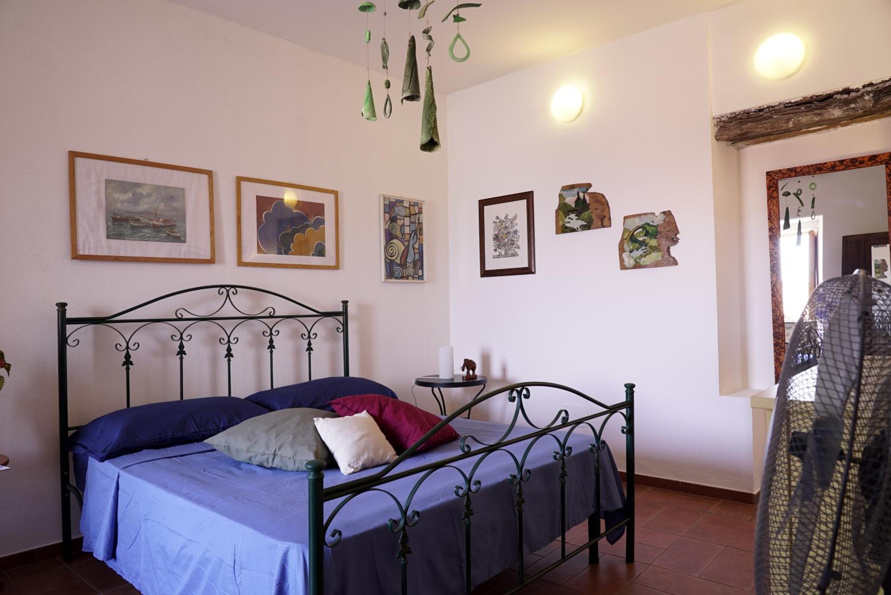 One-Bedroom House photo 1