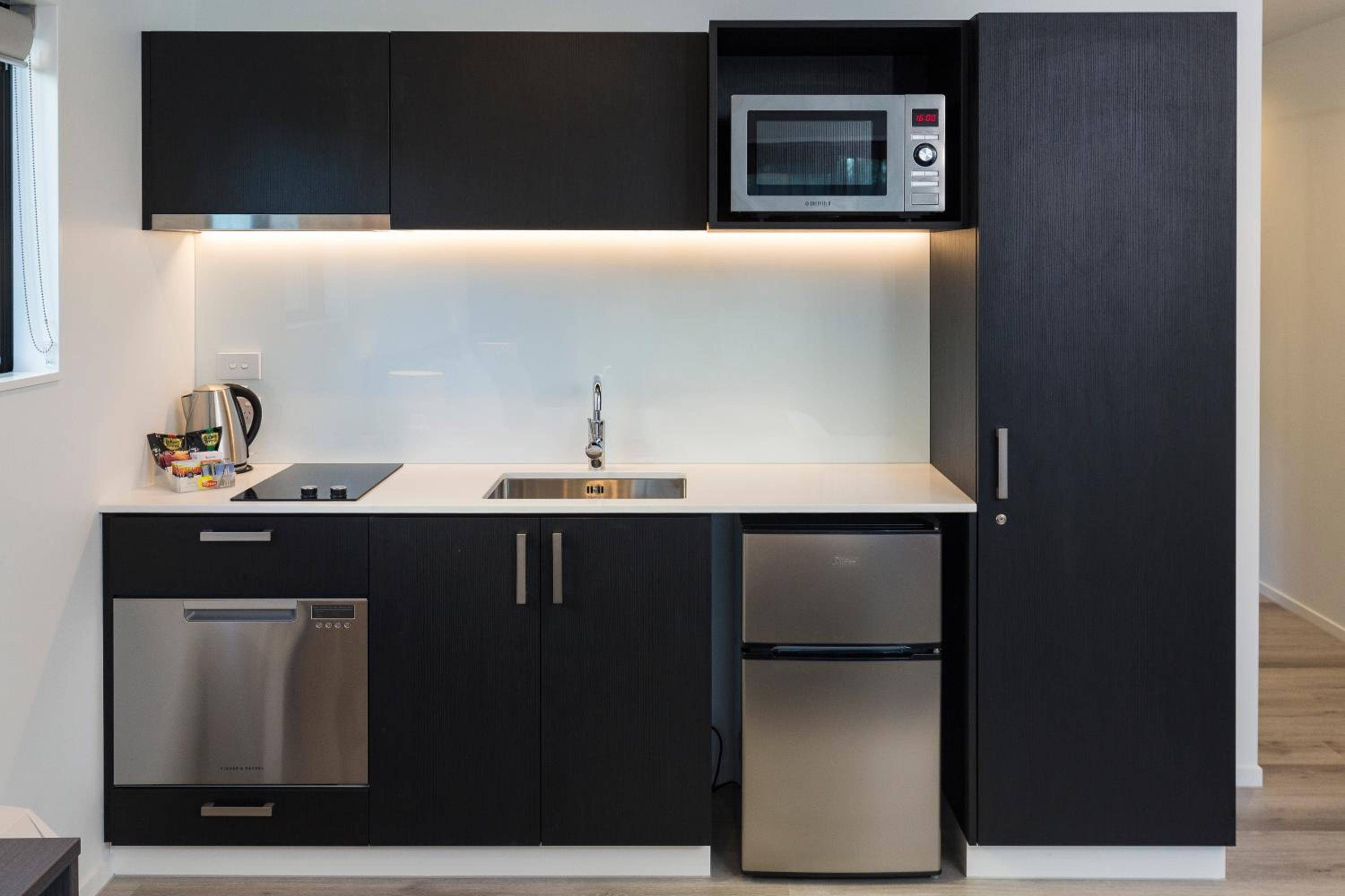 One-Bedroom Apartment - Photo 18