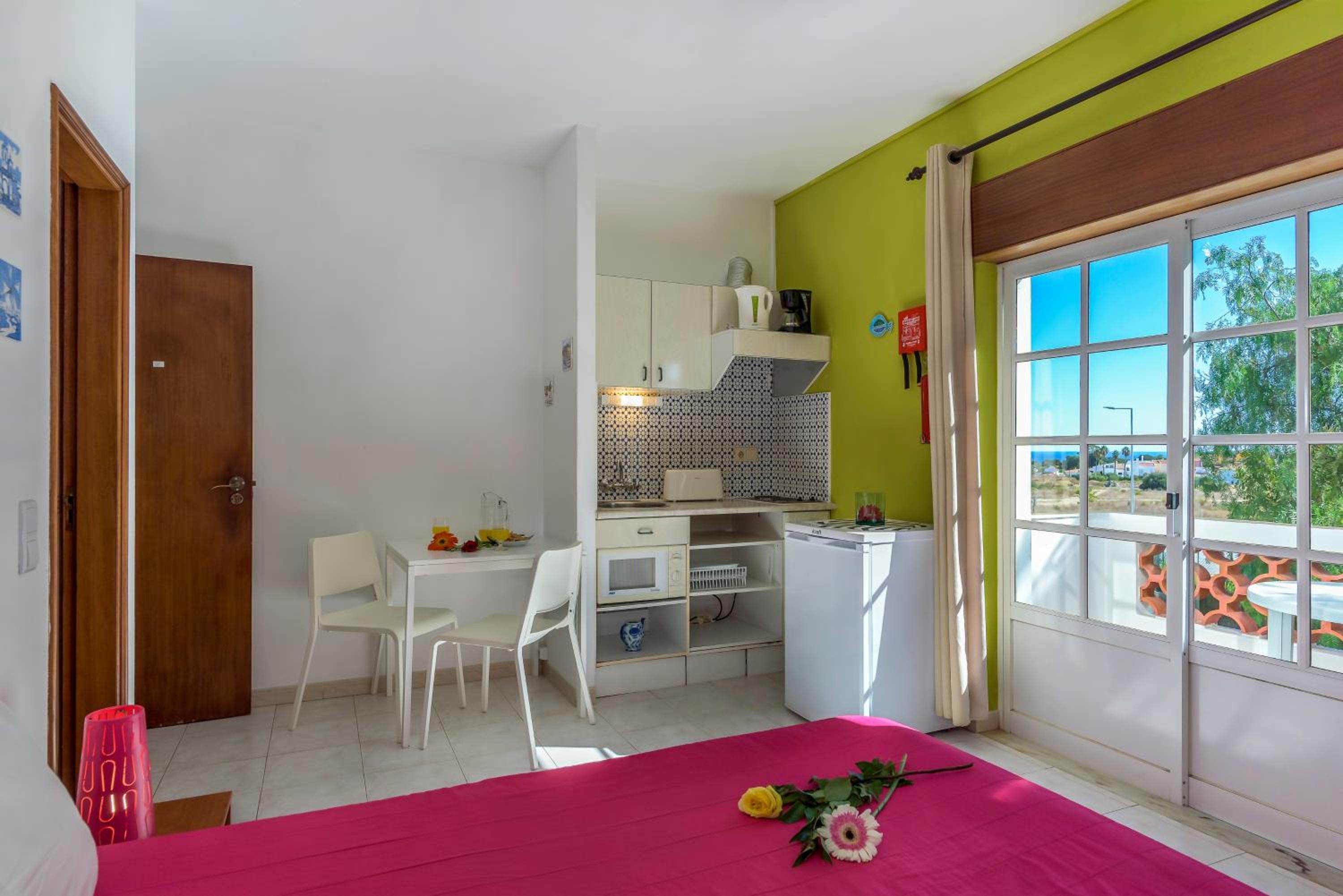 Studio (2 Adults) - Photo 5