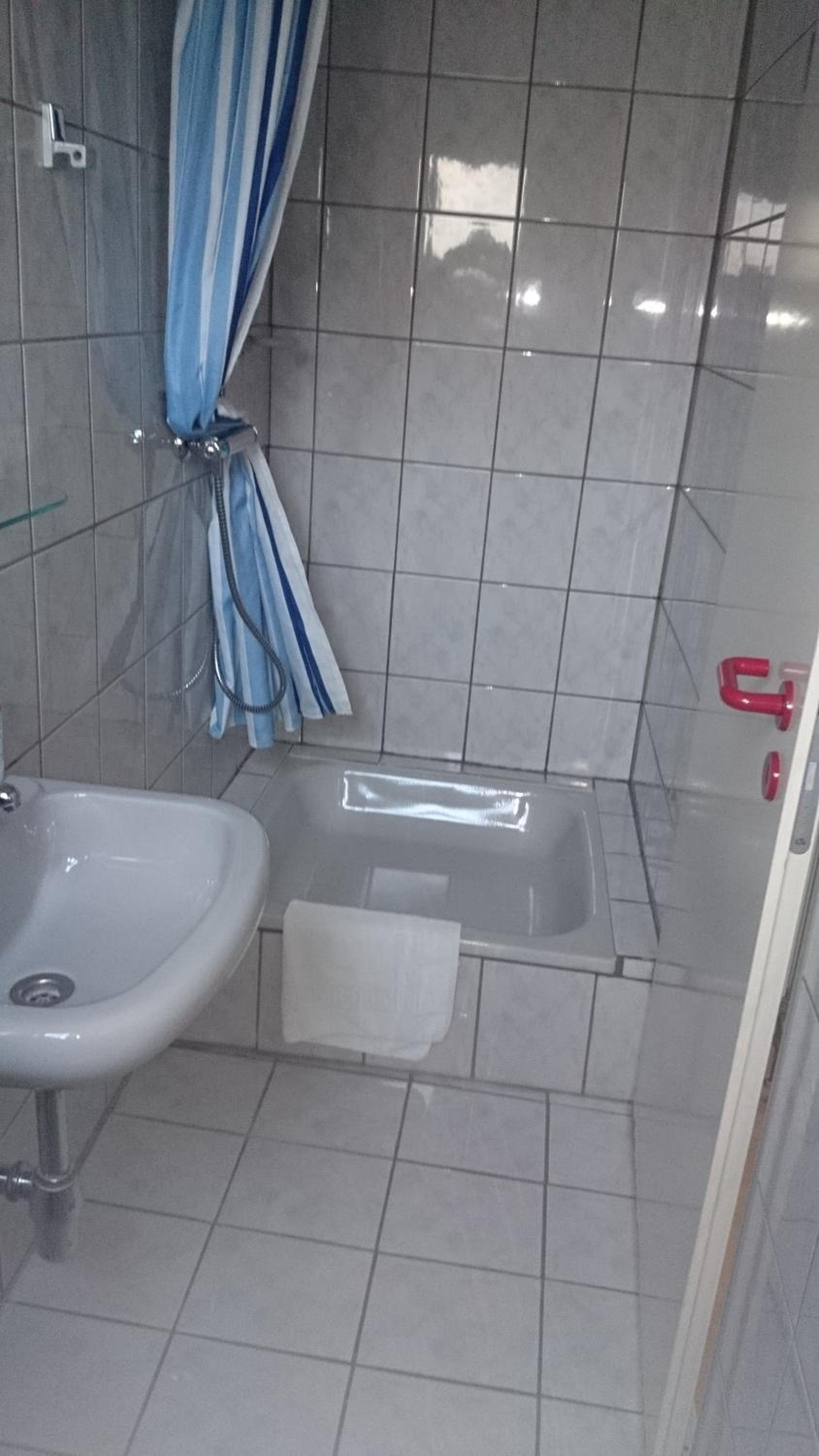 Double Room - Photo 17