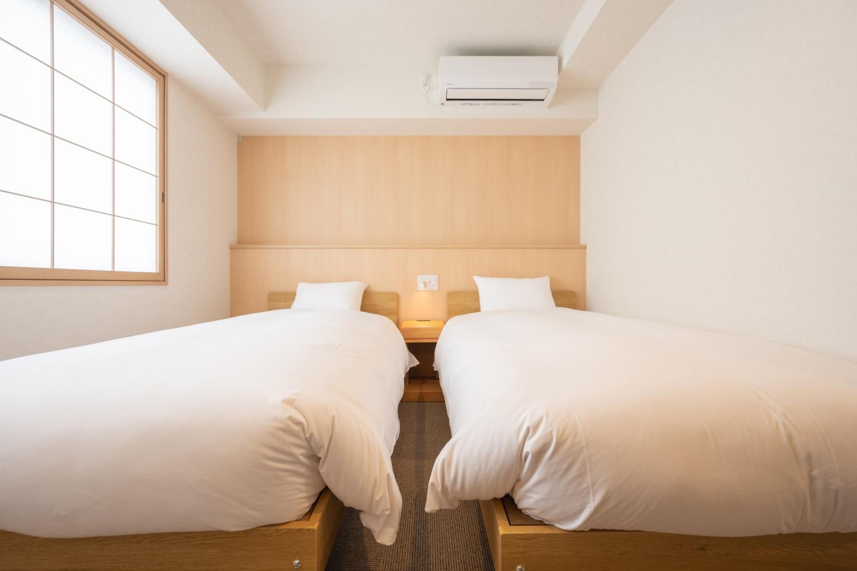 Twin Room - Photo 2