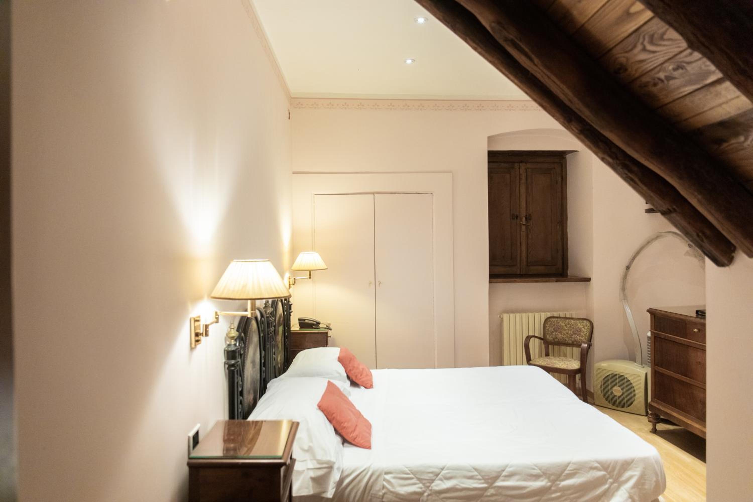 Charme Double or Twin Room - Photo 9