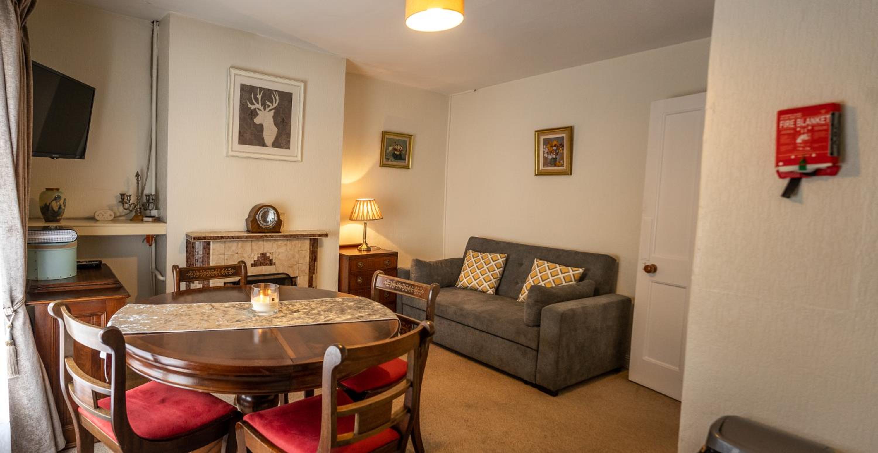 Two-Bedroom Apartment - Photo 6