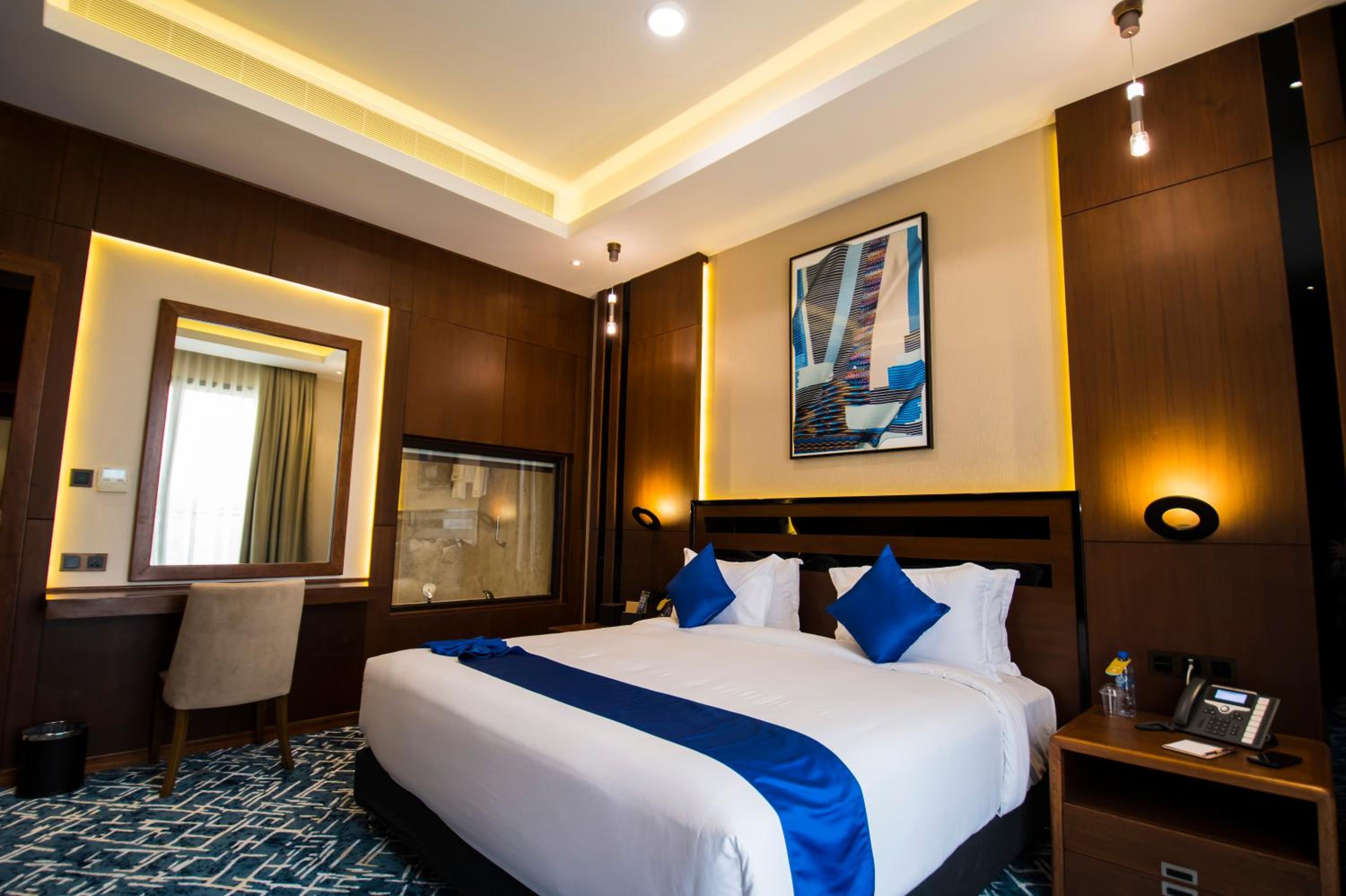Premium Suite - Photo 2