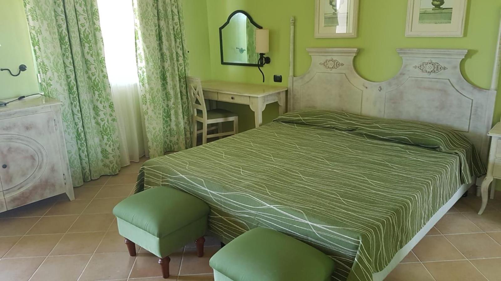 Standard Double or Twin Room photo 1