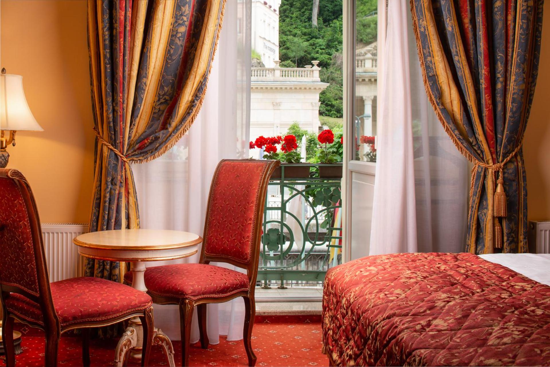 Double or Twin Room with City View