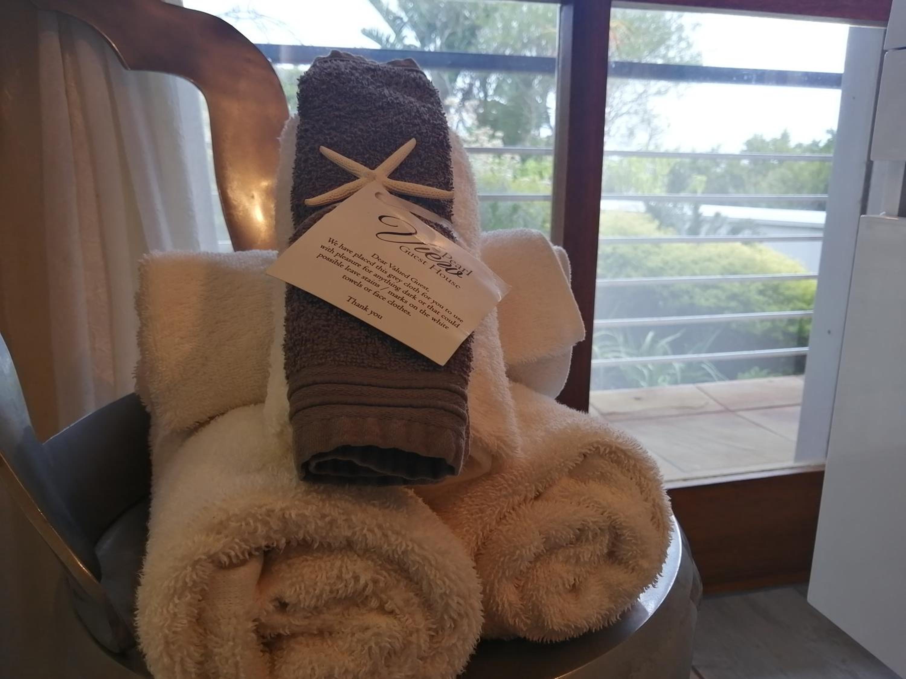 Luxury King Room - Photo 5