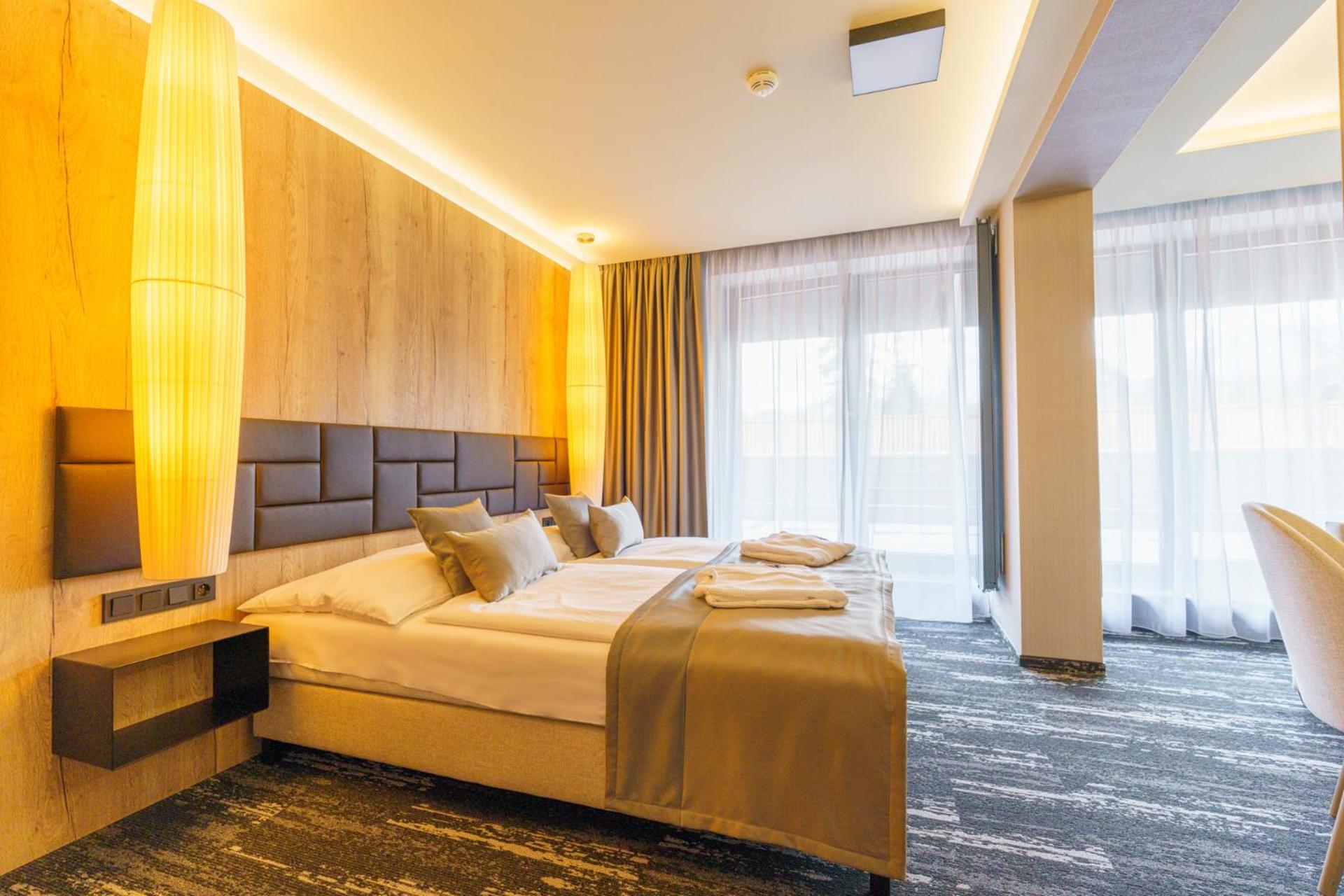 Double Lux Room  (2 Adults + 2 Children) - Photo 6
