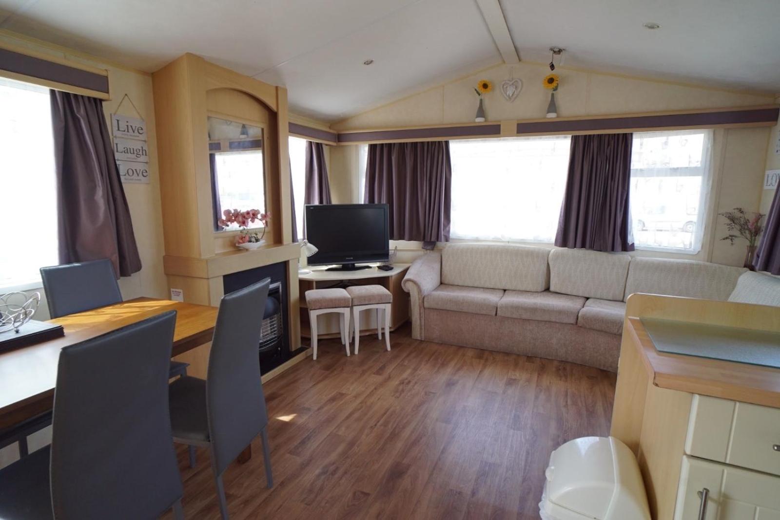 Three-Bedroom House - Photo 21