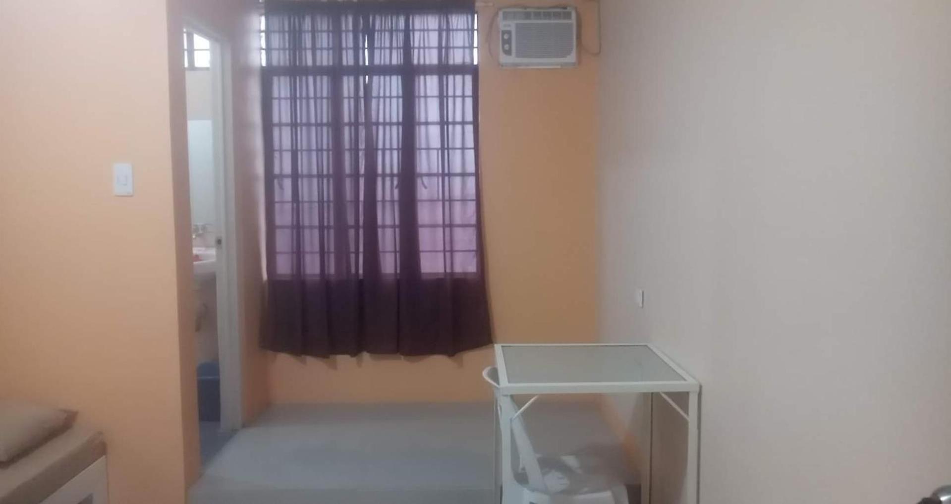 Budget Double Room - Photo 9
